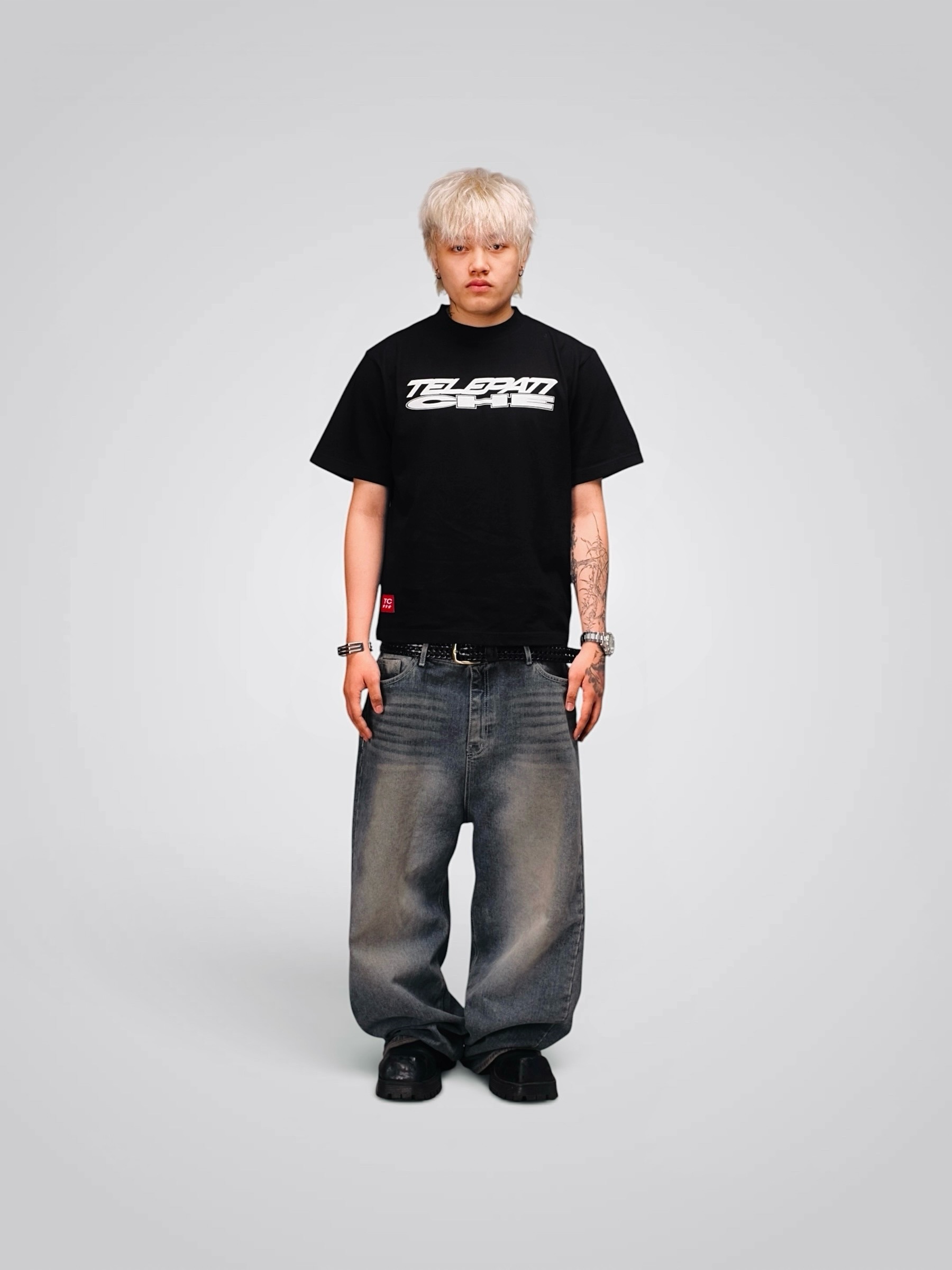 TSHIRT TELEPATI ESSENTIAL BLACK REGULAR FIT 