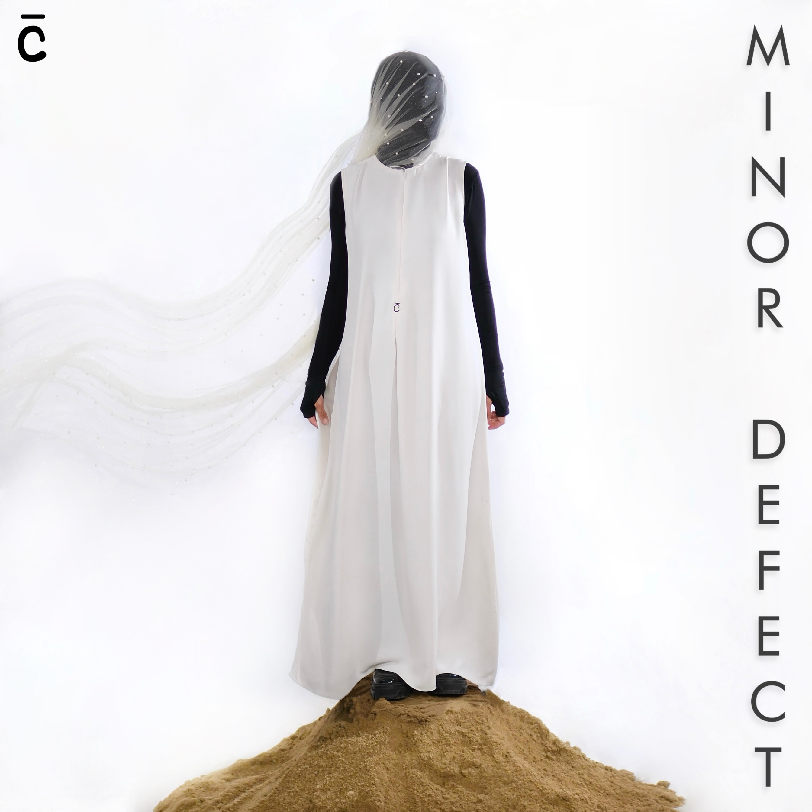 Shams Inner Abaya Defect minor