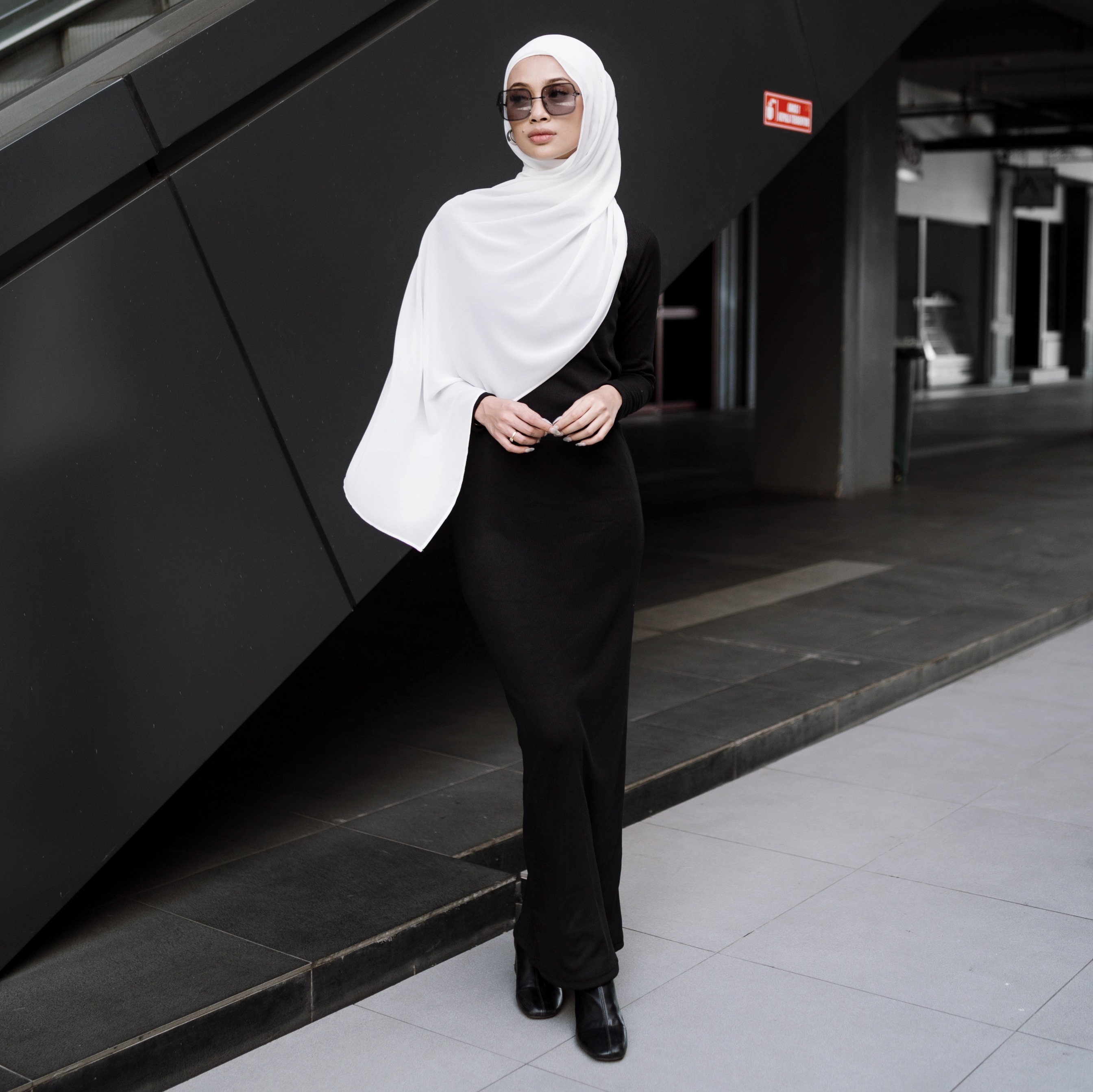 Monoxroom - Ribbed Knit Dress