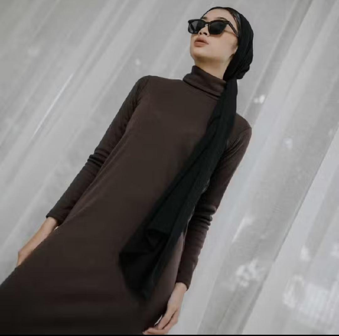 Monoxroom - Turtleneck Knit Dress