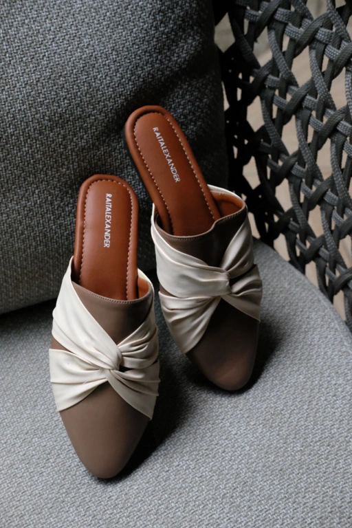 Image of DELIA MOCCA