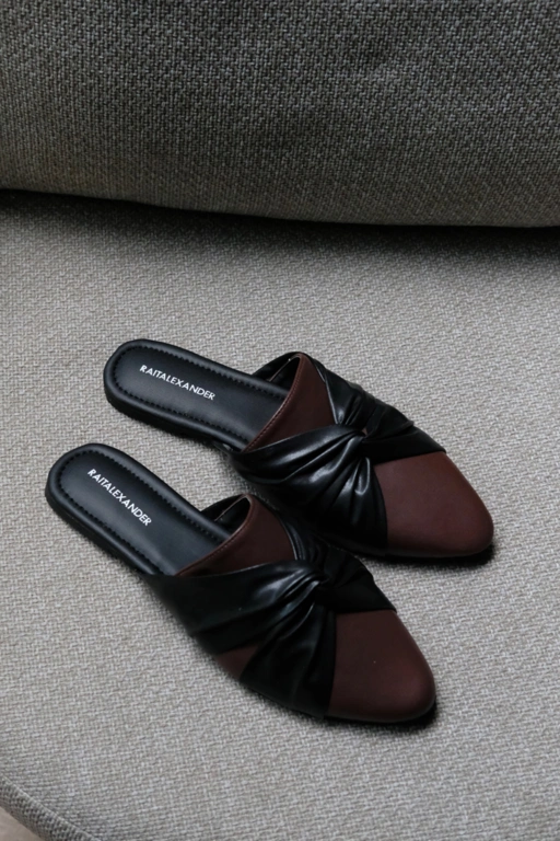 Image of DELIA DARK MAROON