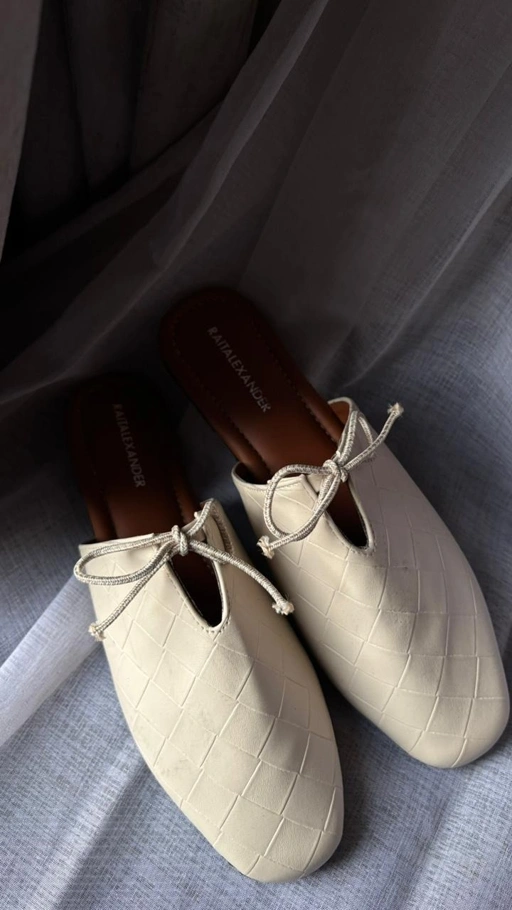 Image of Raitalexander - Serenity Lace Cream Flats