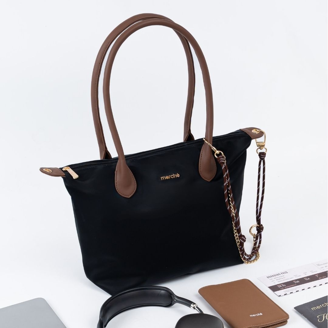 Paritha Strap Charm merché
