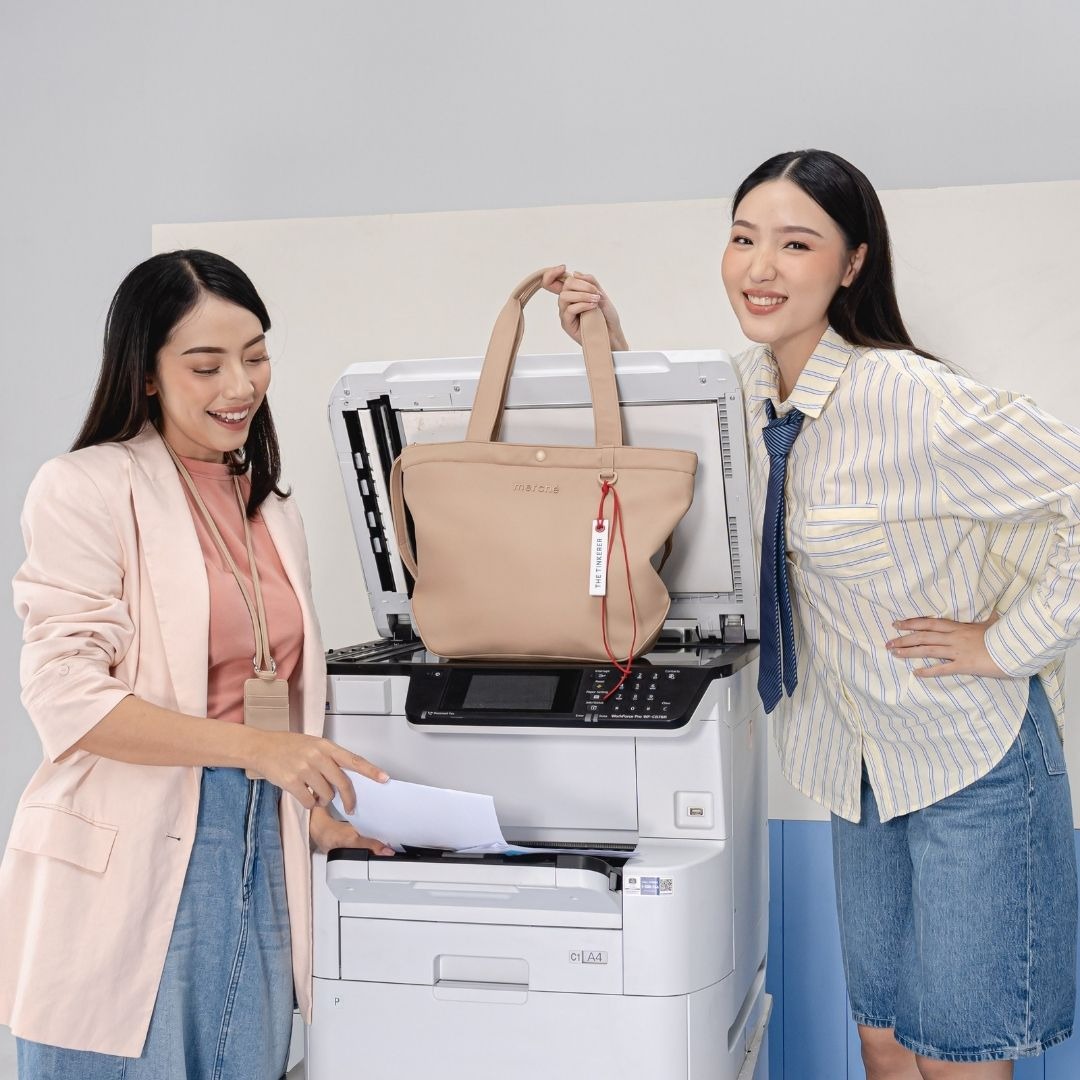 Aileen Totebag merché