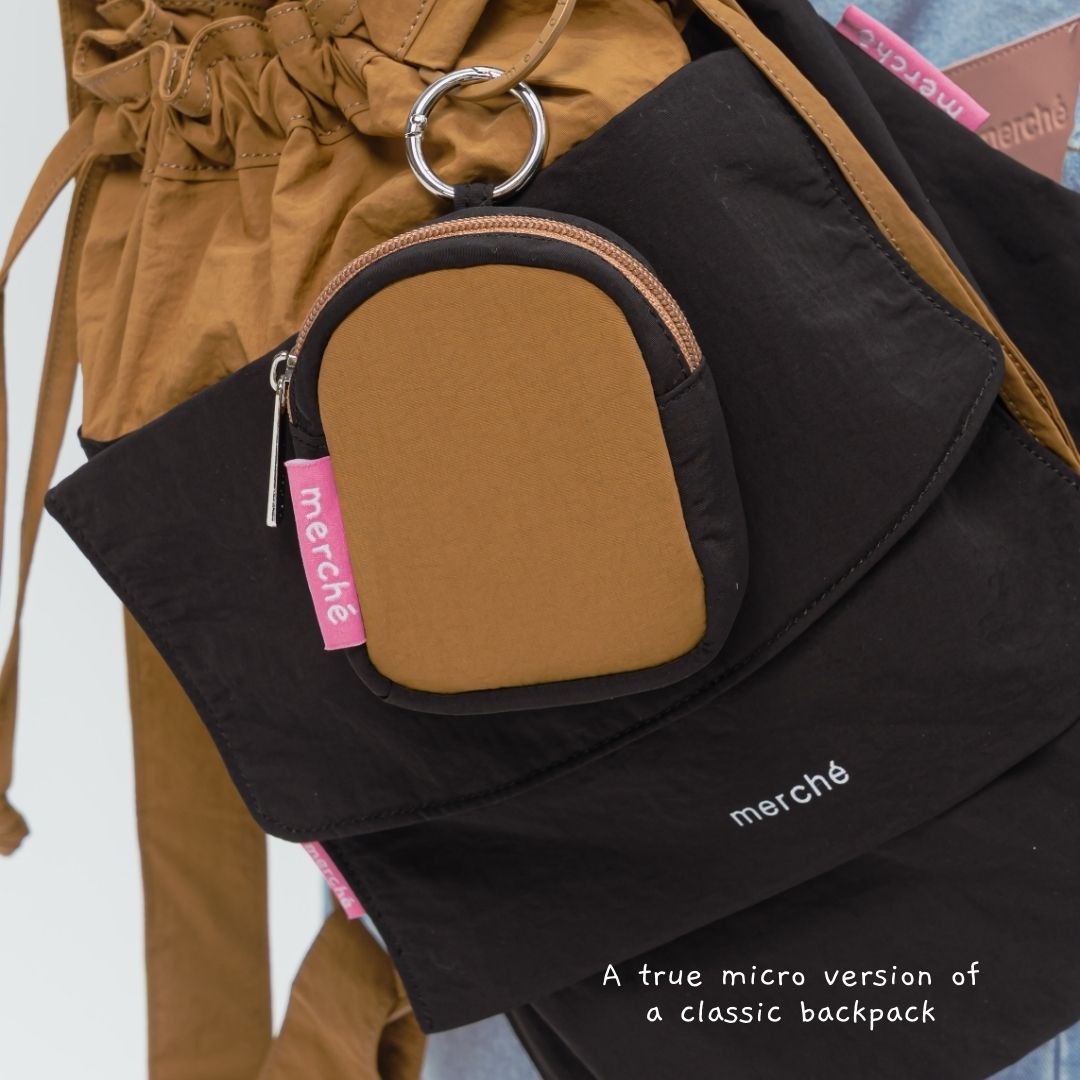 Gaia Pouch Charm merché