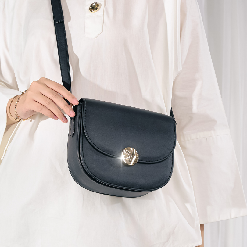 Naia Flap Bag merché