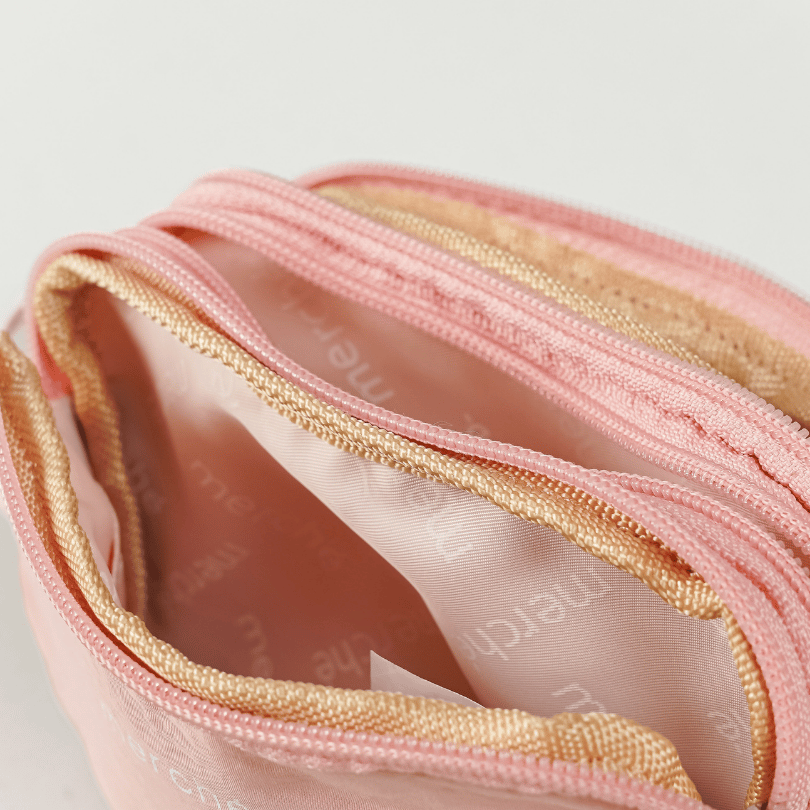 Elena Pouch  merché