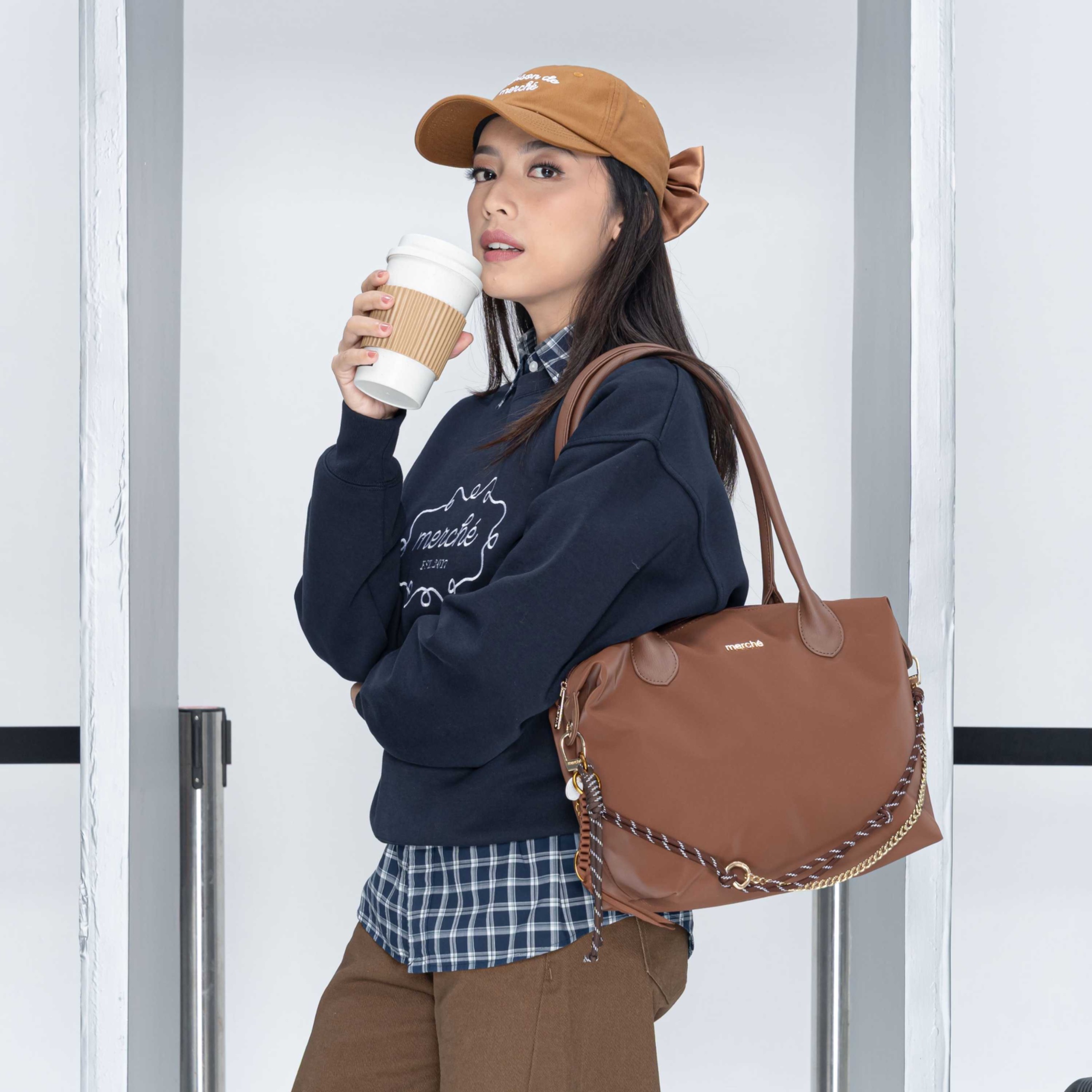 Alice Medium Totebag Brown Label merché