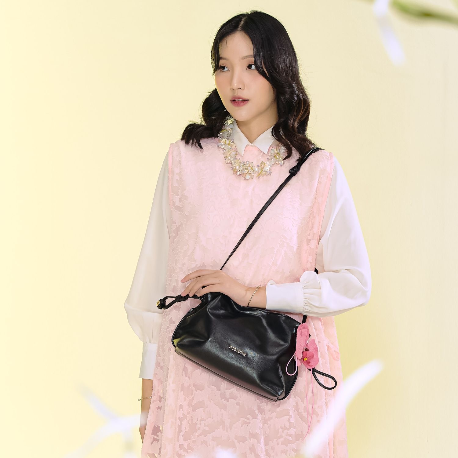 Mia Sling Bag merché