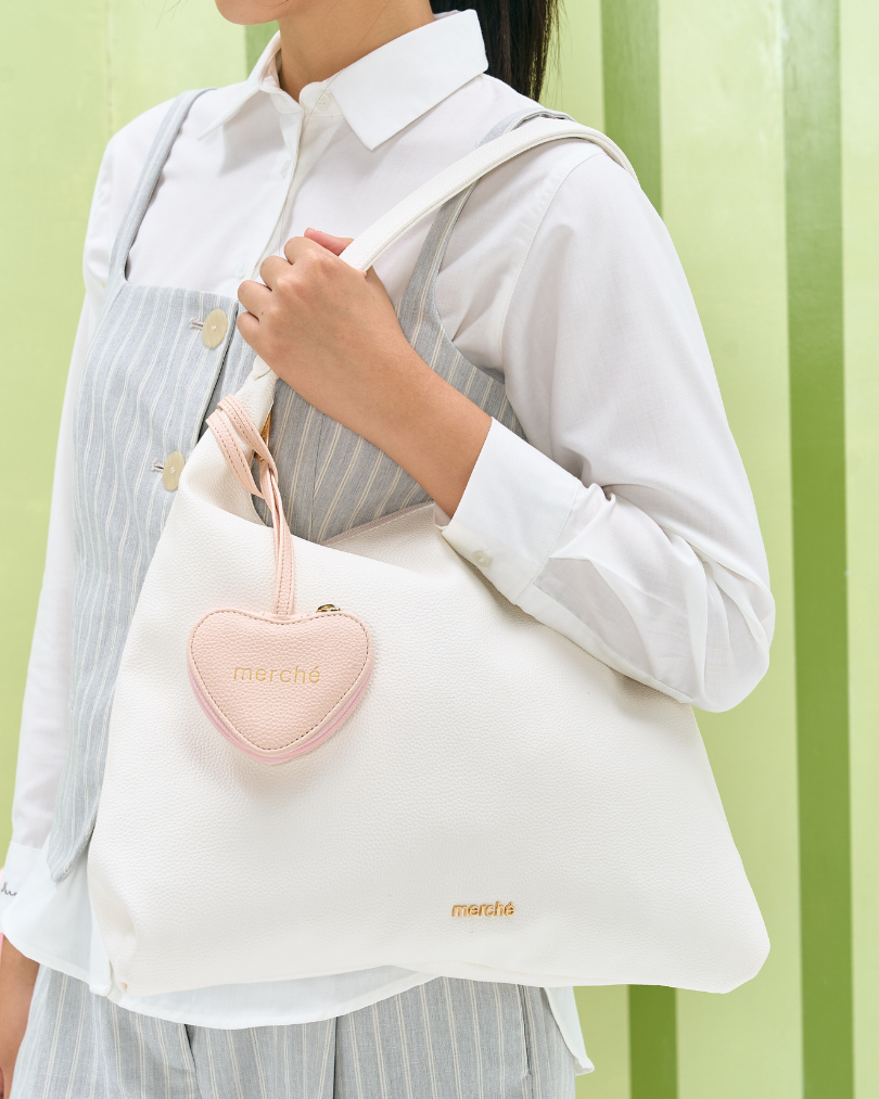 Zora Pouch Charm Leather merché