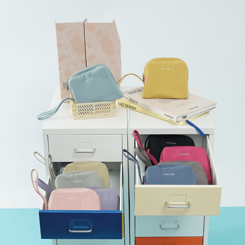 Ella Pouch merché