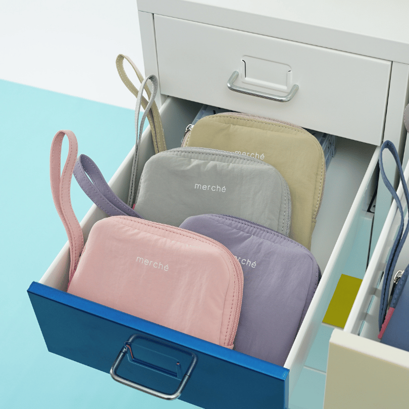 Ella Pouch merché