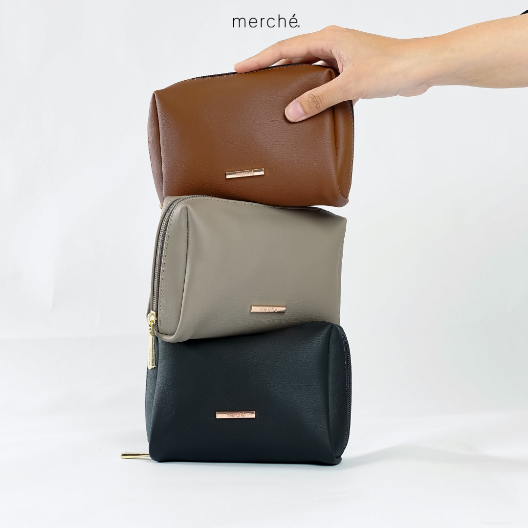 Emily Pouch merché