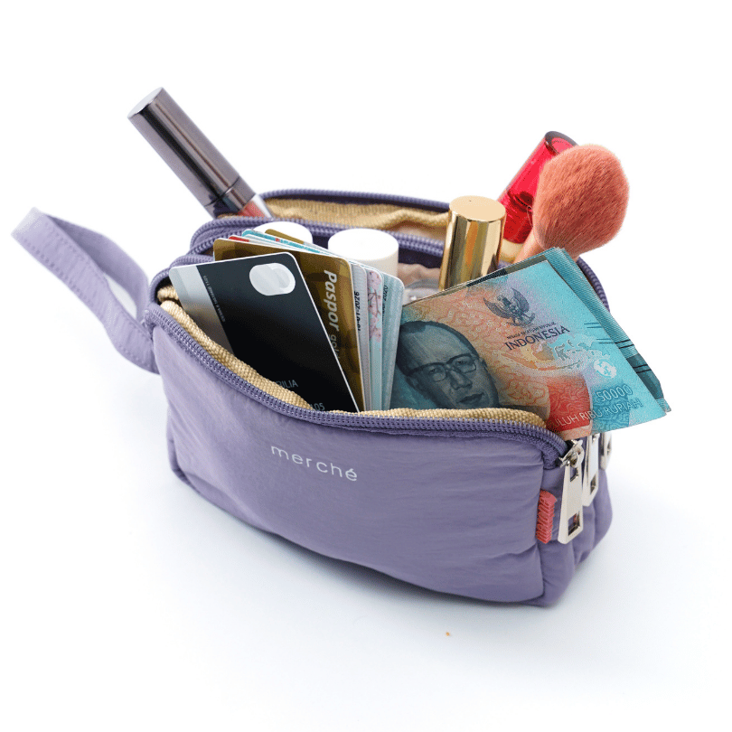 Elena Pouch  merché