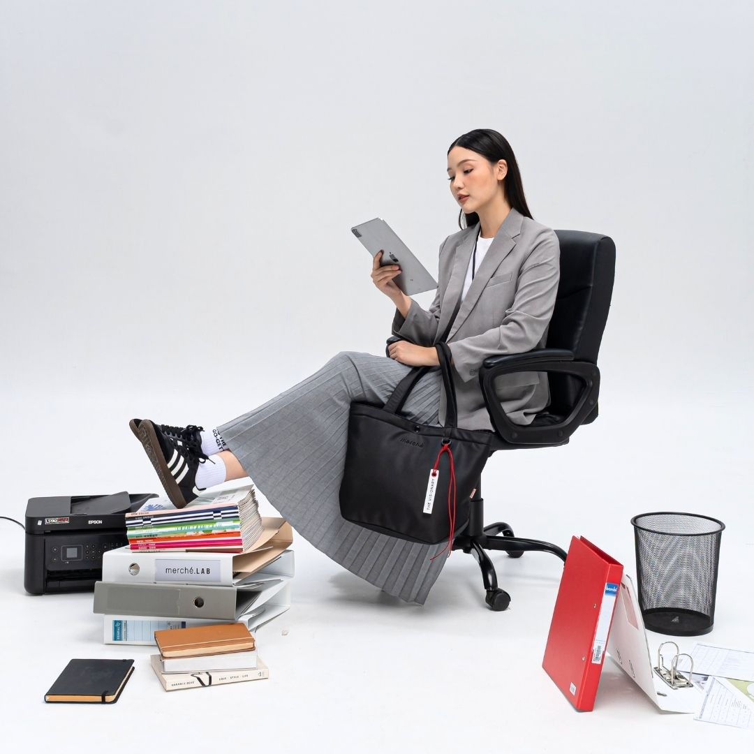 Aileen Totebag merché
