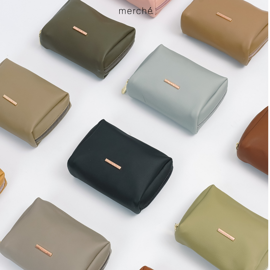Emily Pouch merché