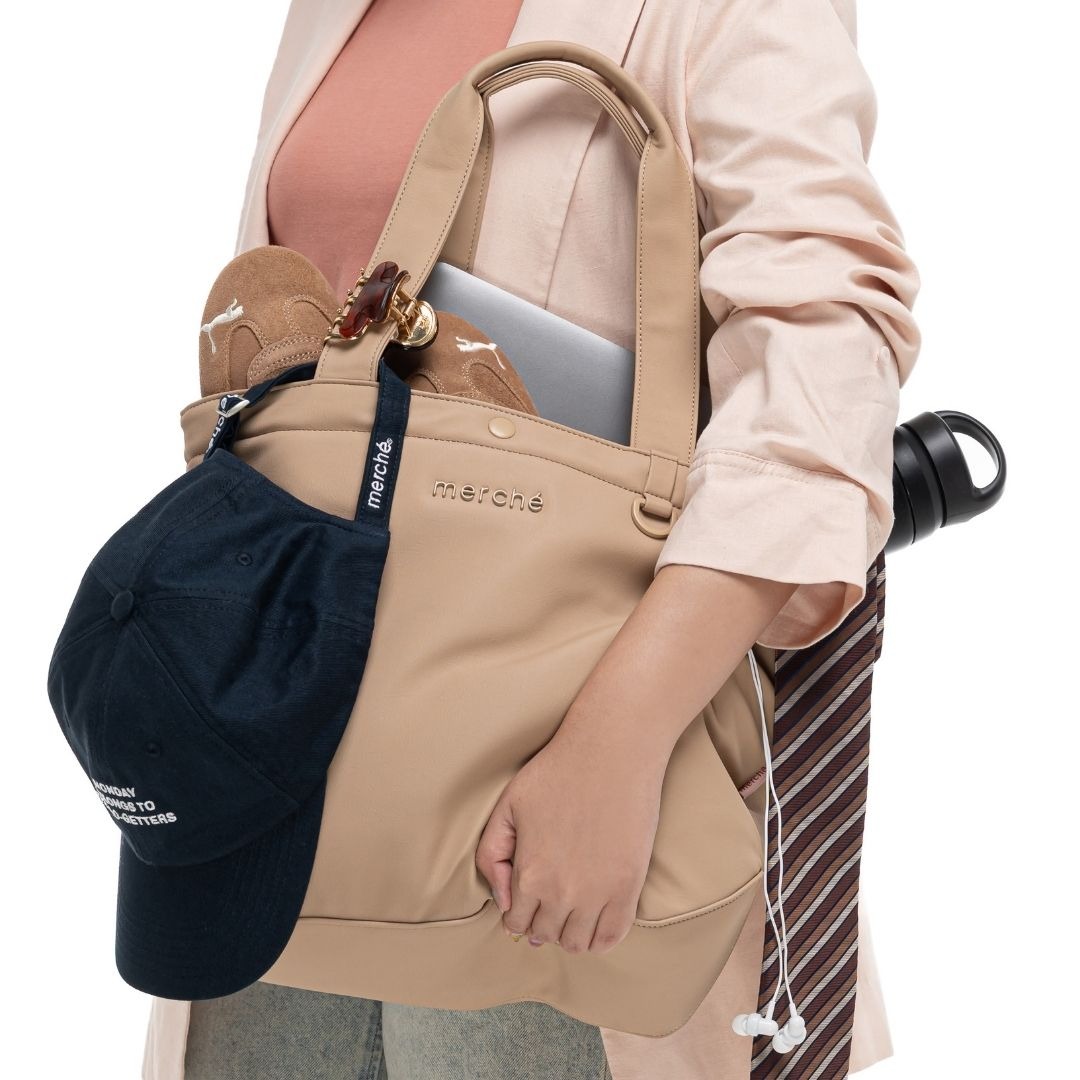 Aileen Totebag merché