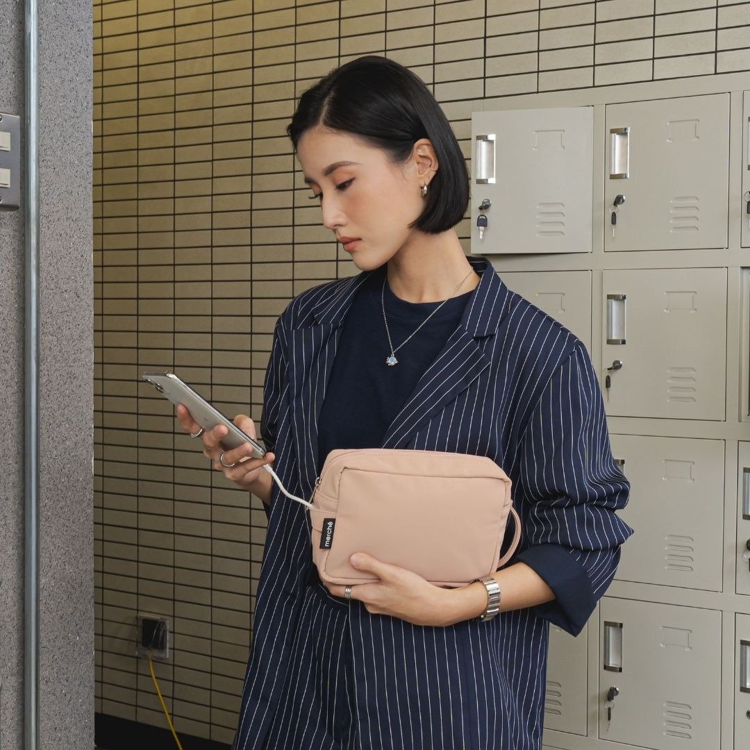 Eldie Pouch merché