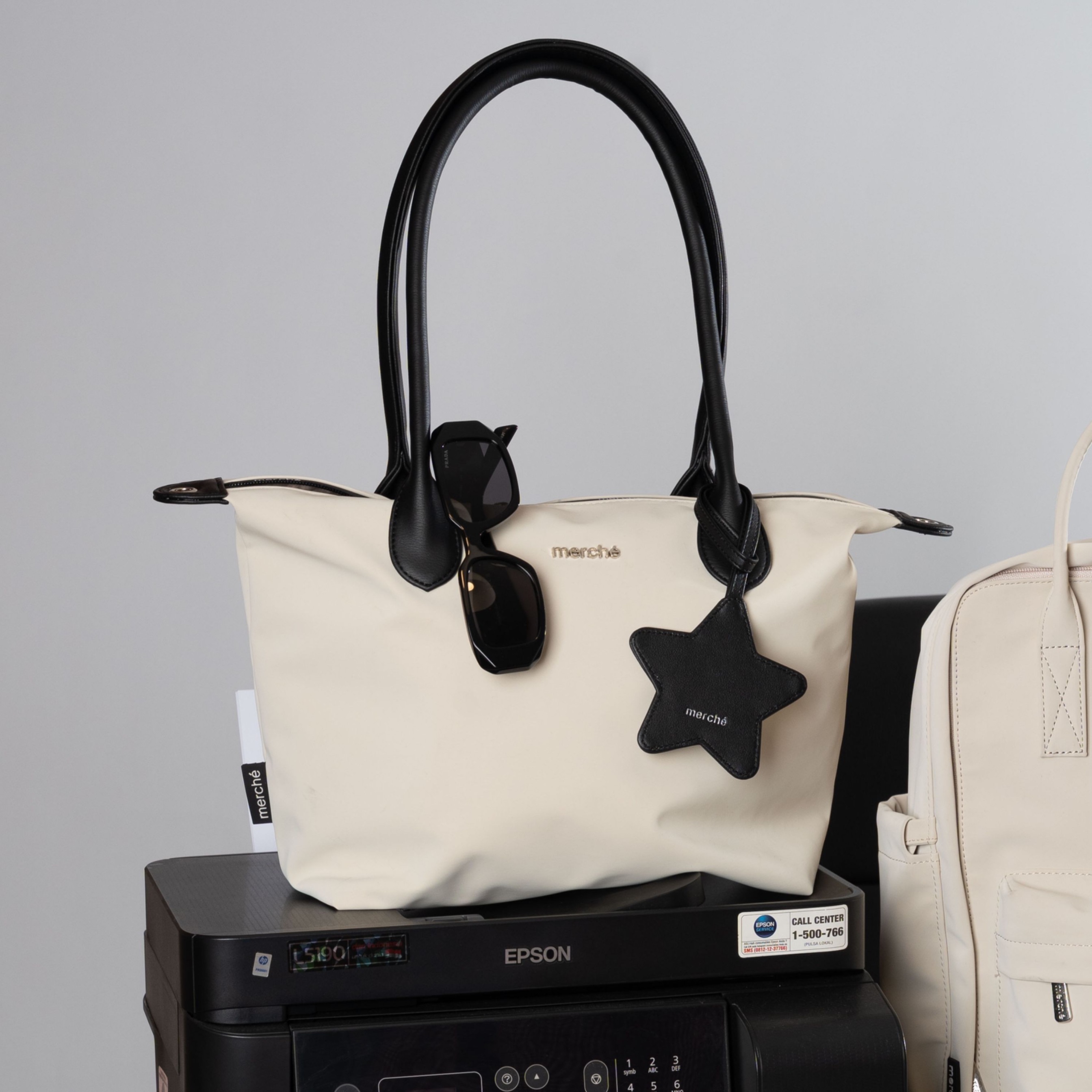 Alice Medium Totebag Black Label merché