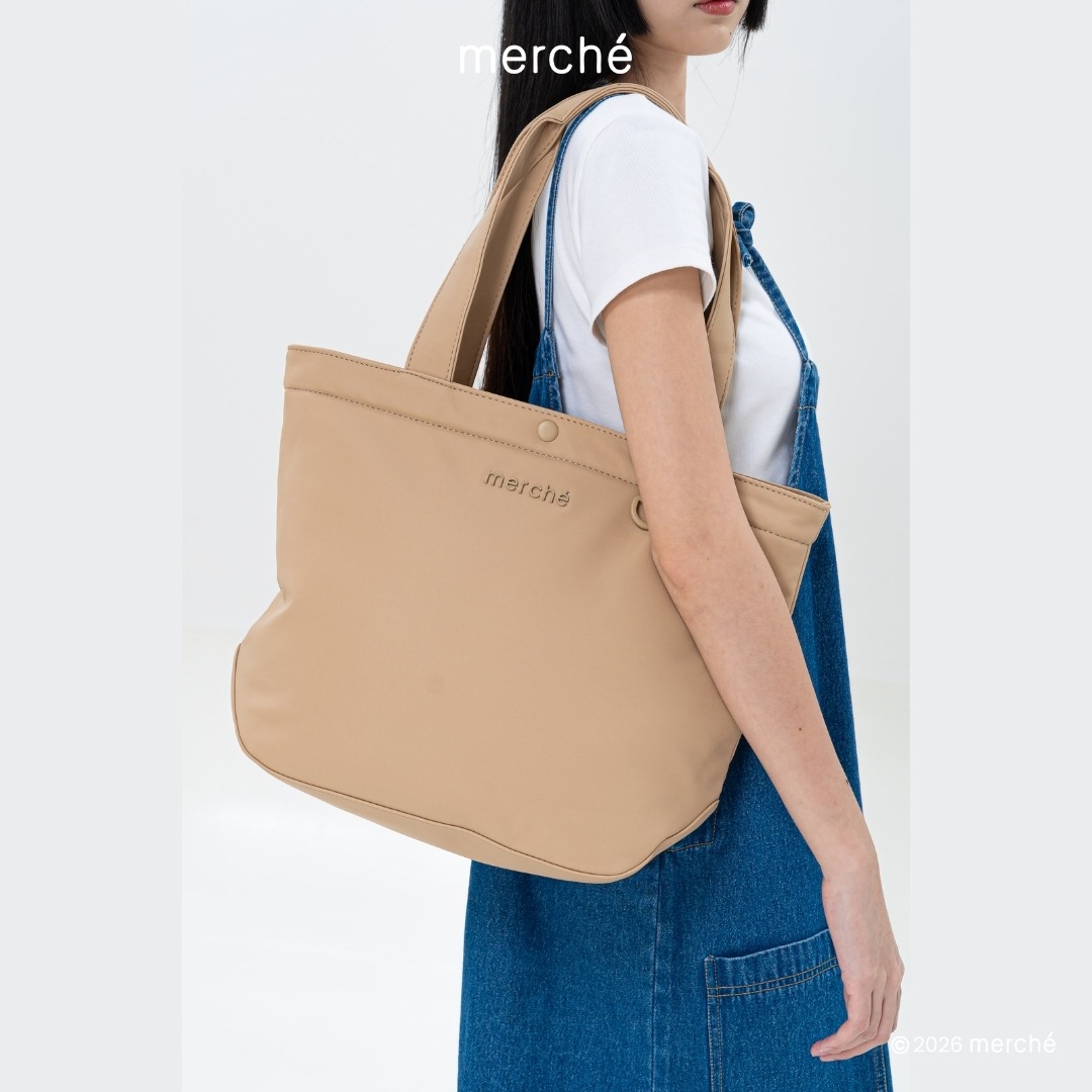 Aileen Totebag merché