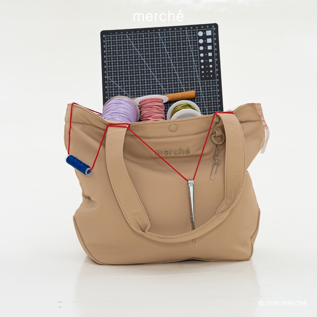 Aileen Totebag merché