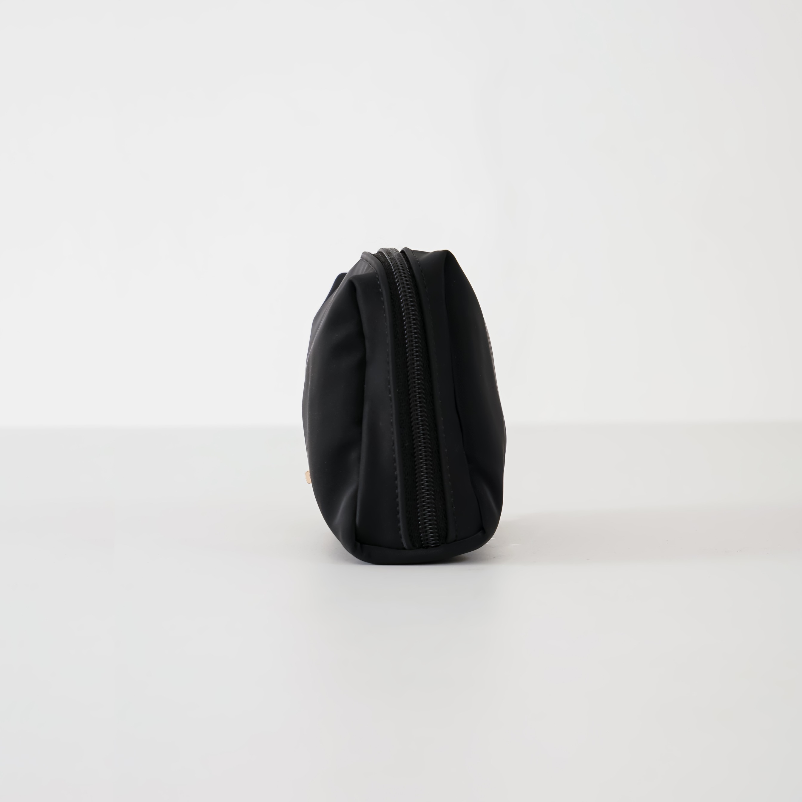 Emily Nylon Pouch merché