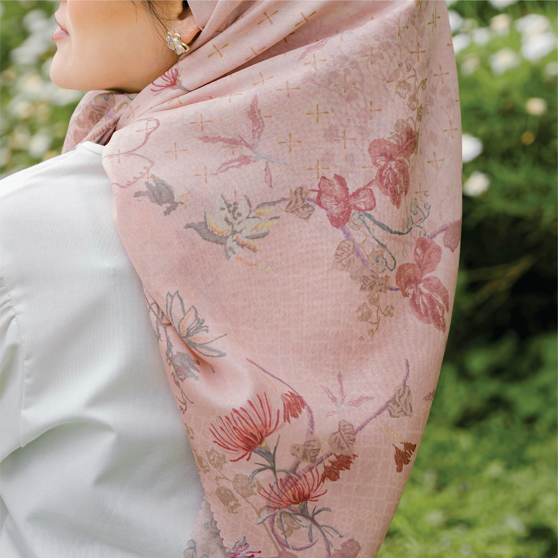 Whimsical Gardern Scarf x halwa by merché