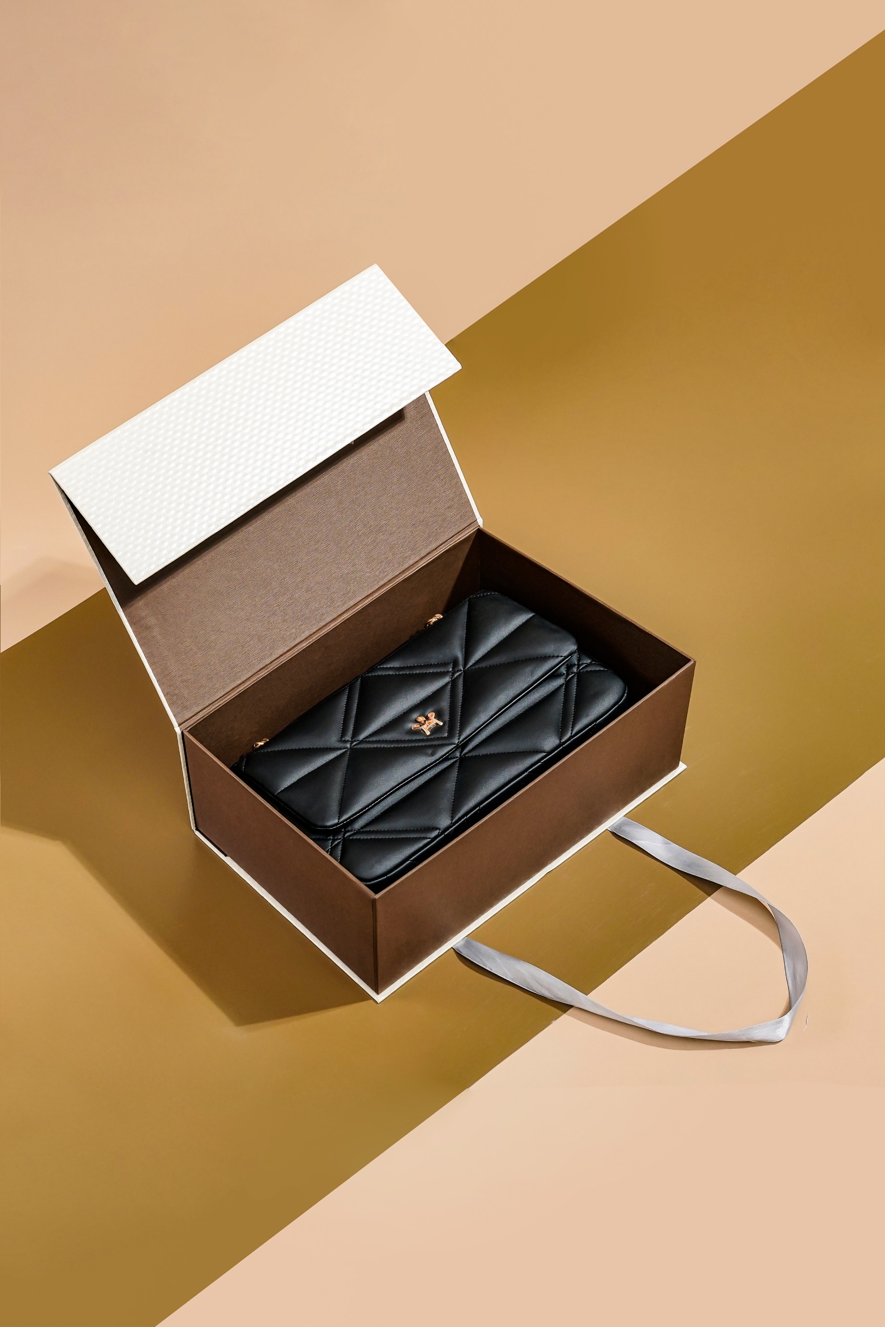 Hardbox - Handle Mailer
