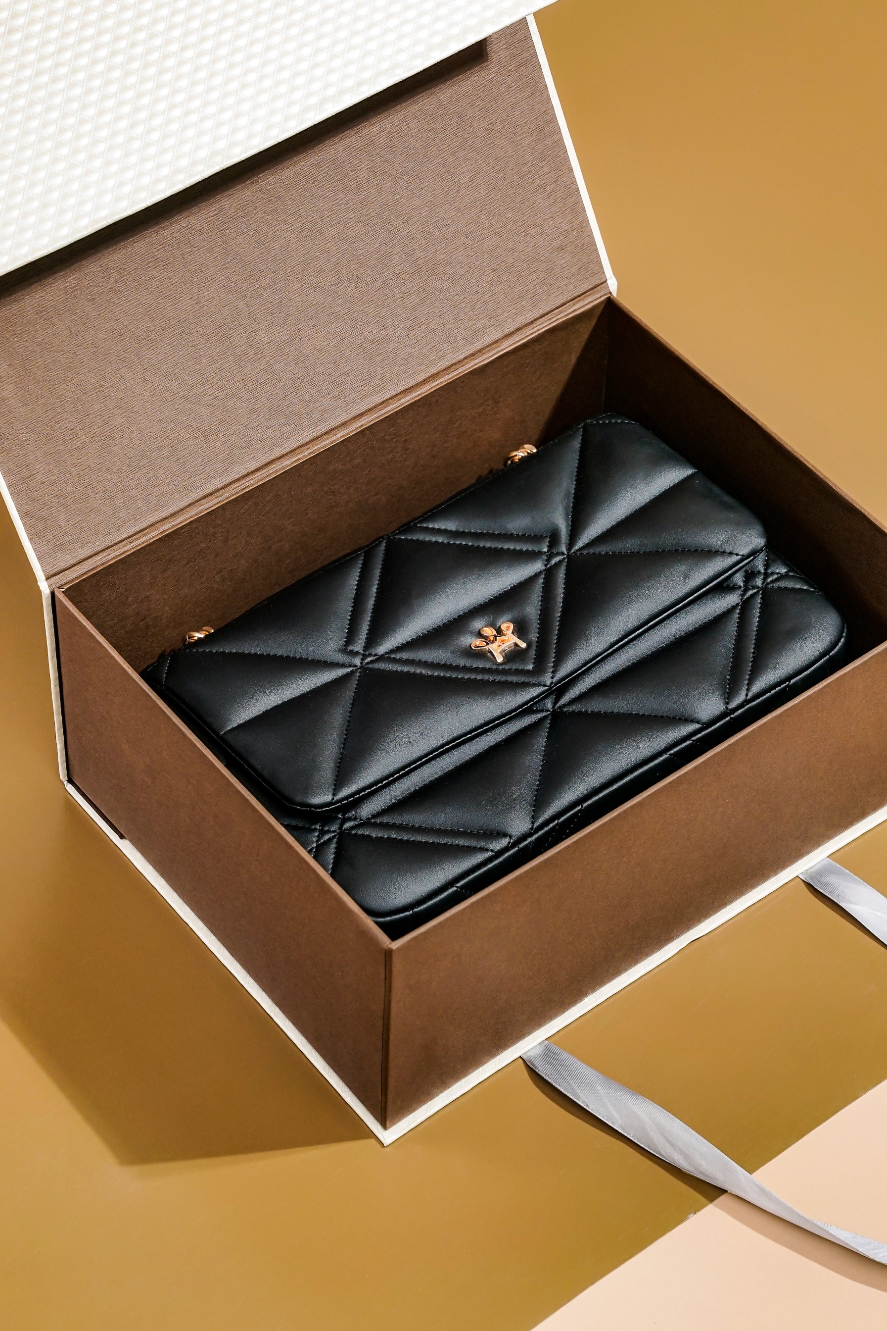 Hardbox - Handle Mailer