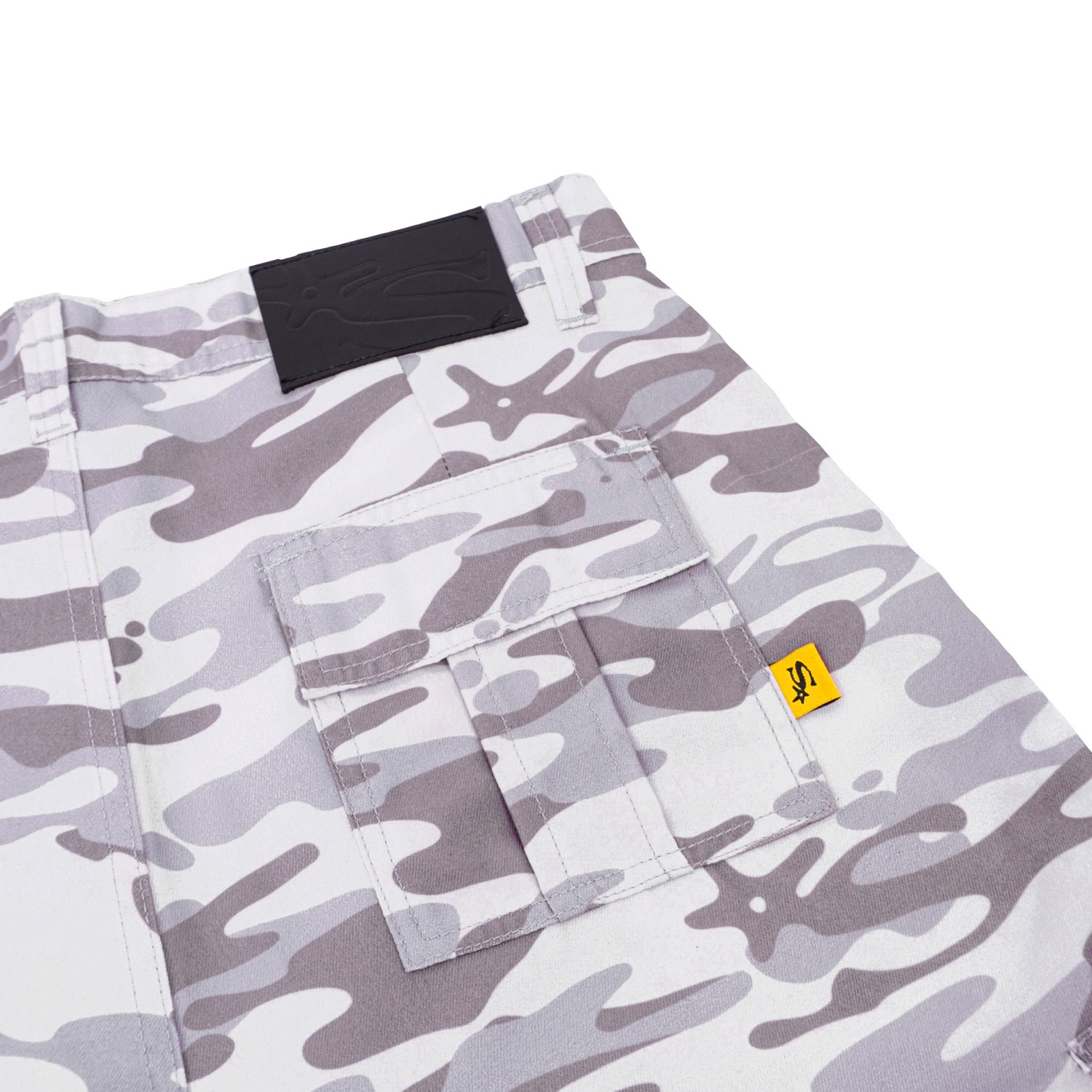 CARGO SHORTS CAMO - BEIGE