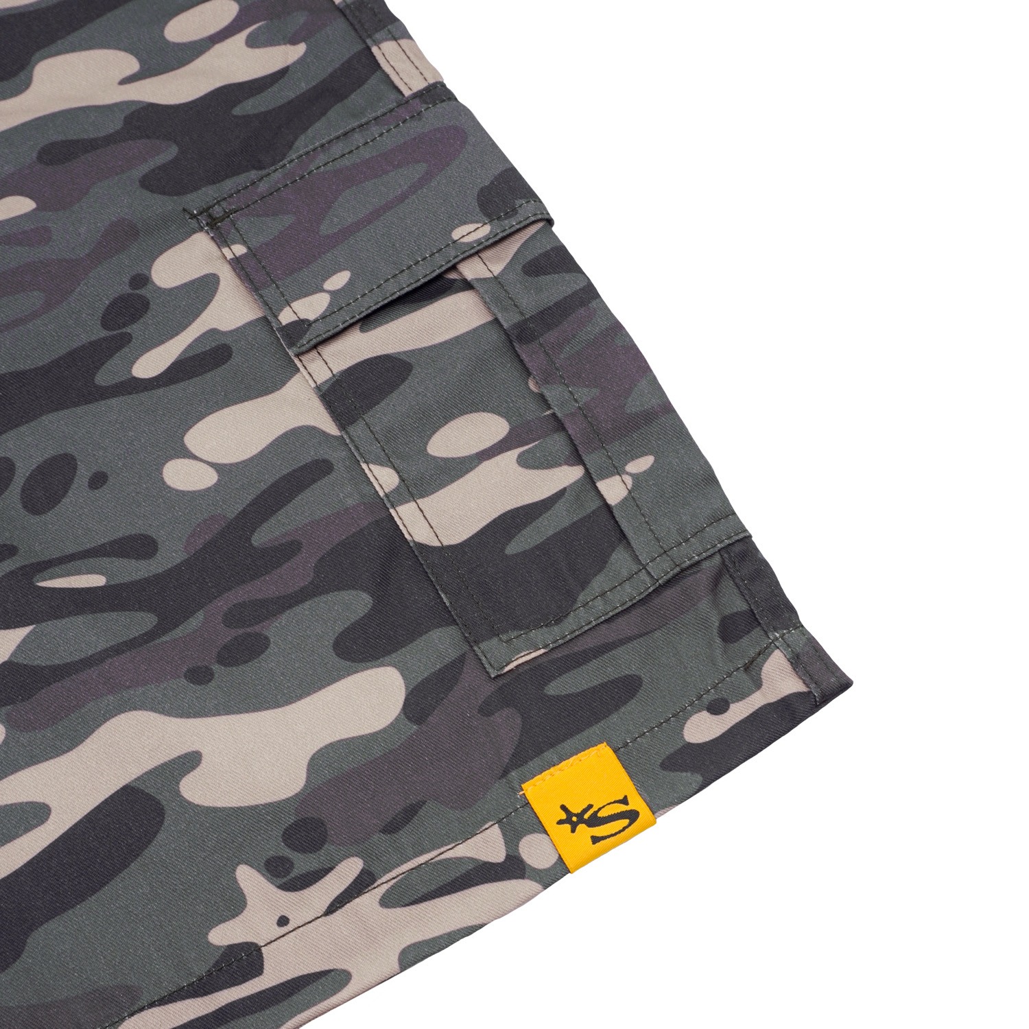 CARGO SHORTS CAMO - OLIVE