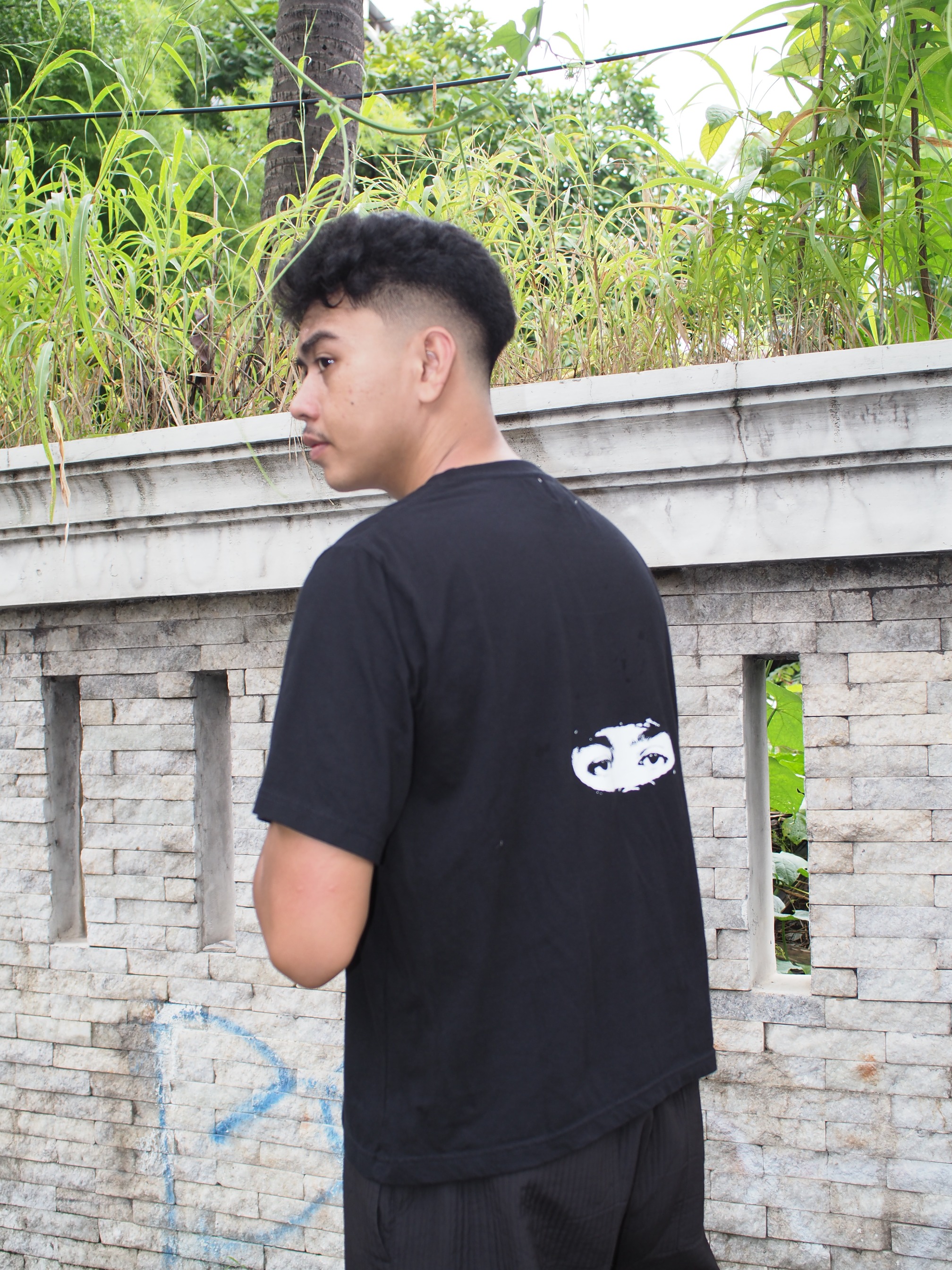 Eyes Black Tshirt