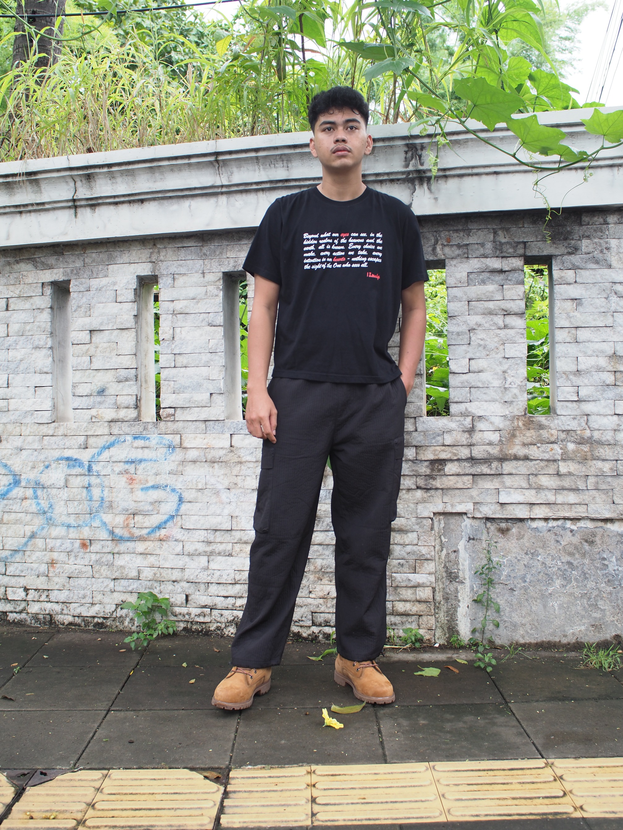 Eyes Black Tshirt