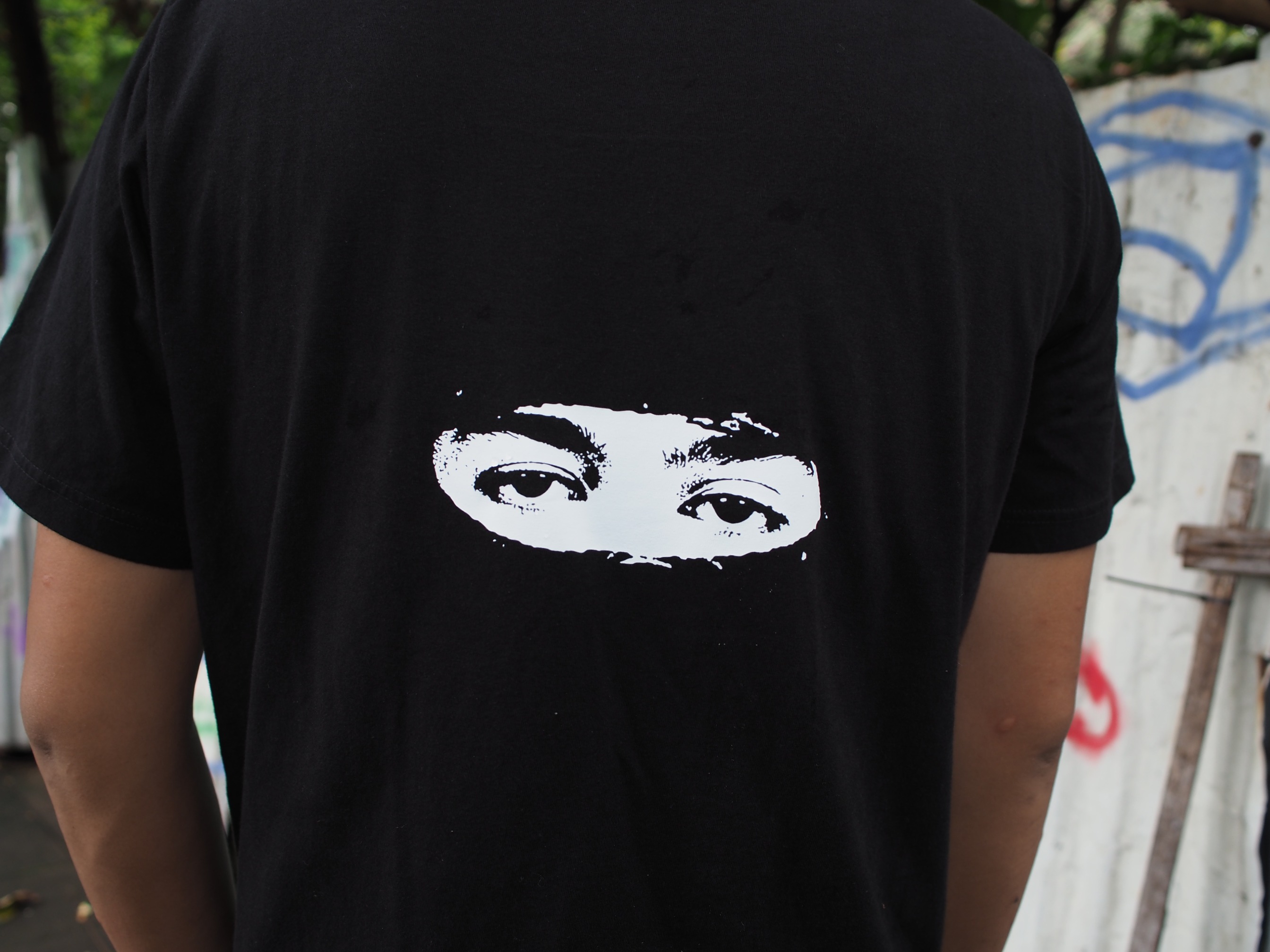 Eyes Black Tshirt