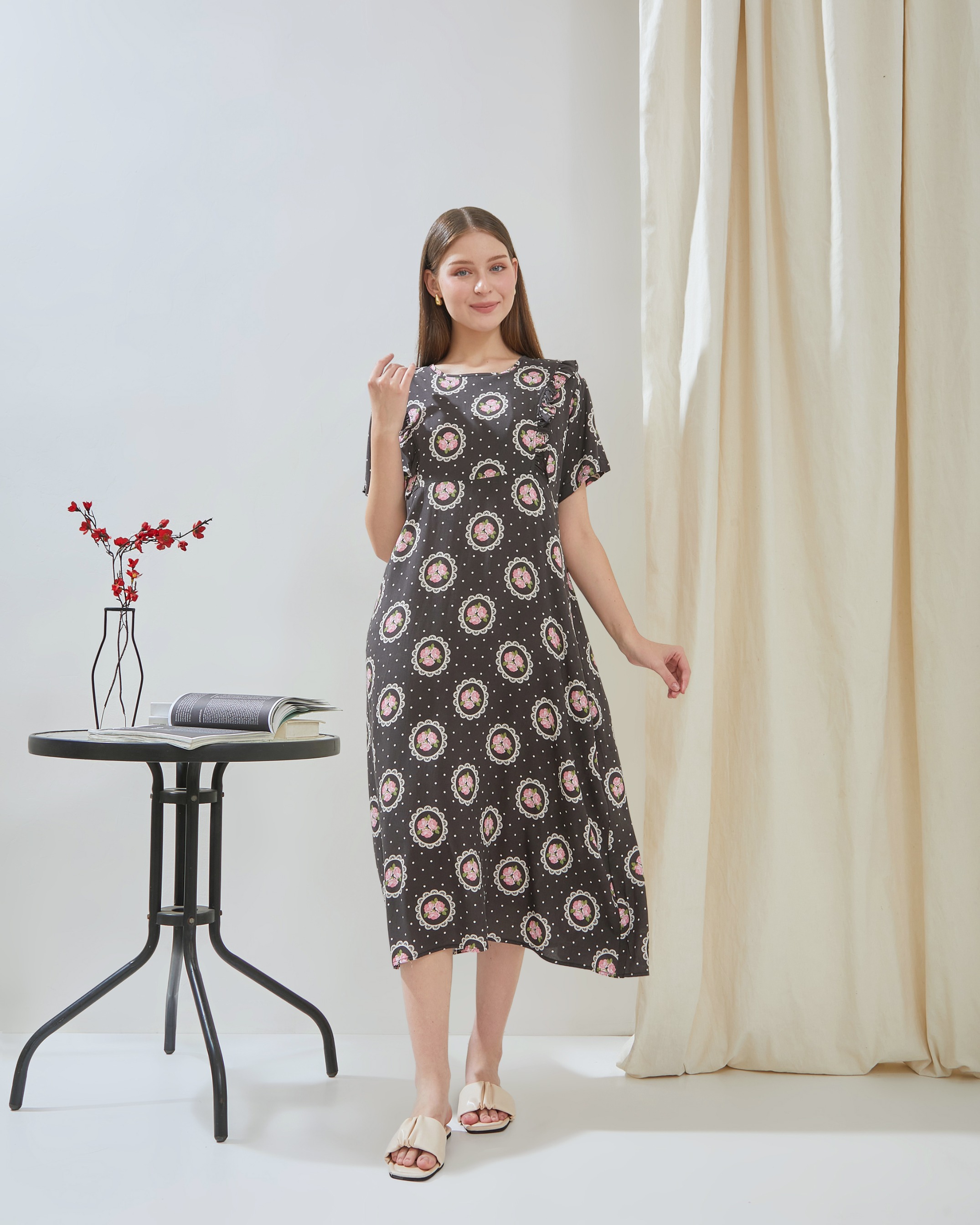 Maudy Midi Dress Menyusui - DYD Label - Homedress Bahan Rayon Bukaan Samping