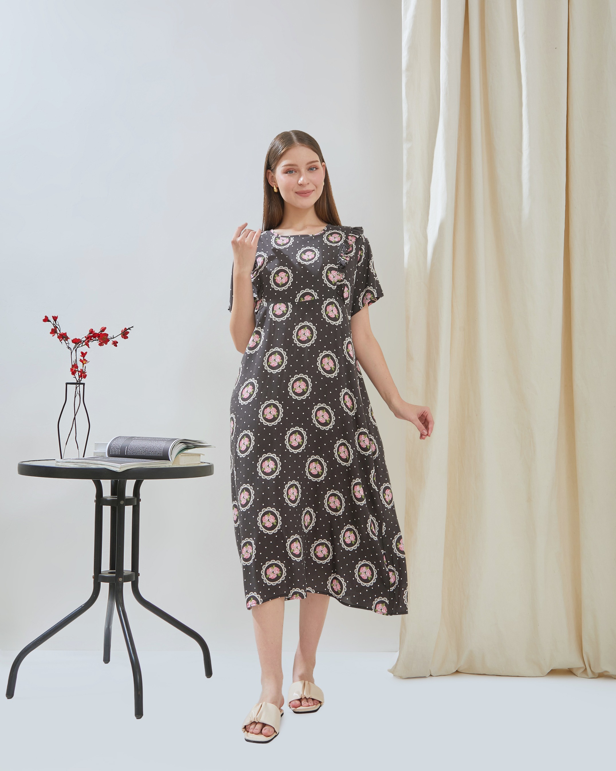Maudy Midi Dress Menyusui - DYD Label - Homedress Bahan Rayon Bukaan Samping