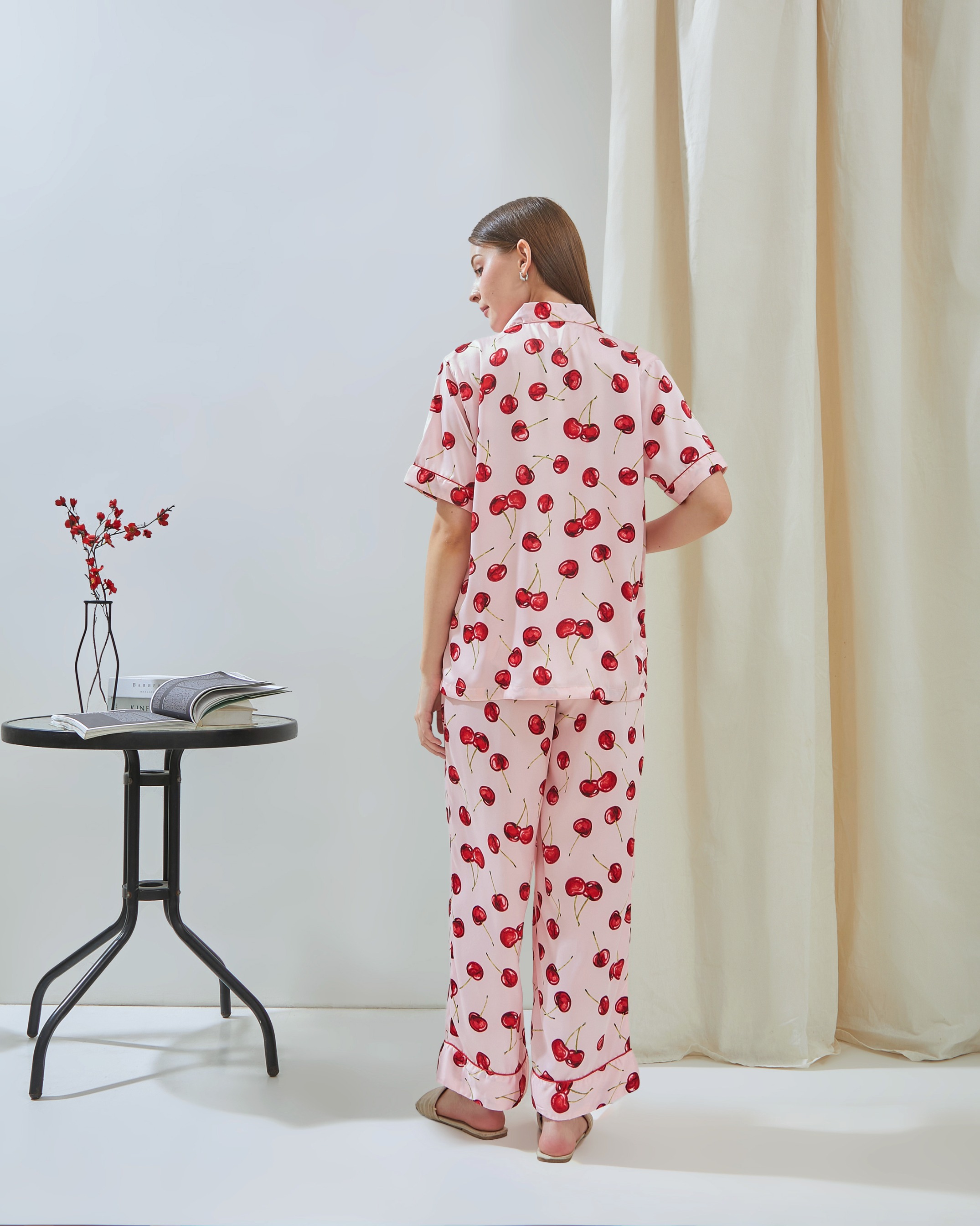 Emily Piyama Exclusive Silky Series Baju Pendek & Celana Panjang - DYD Label - One Set Bahan Silk
