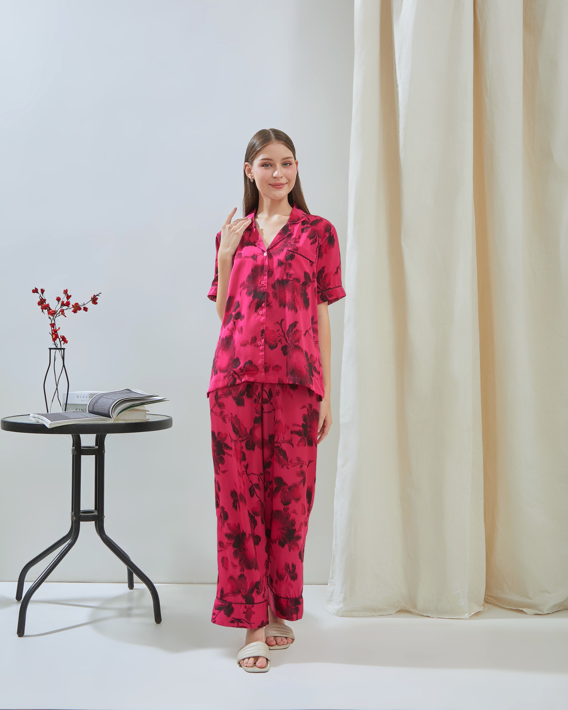 Emily Piyama Exclusive Silky Series Baju Pendek & Celana Panjang - DYD Label - One Set Bahan Silk