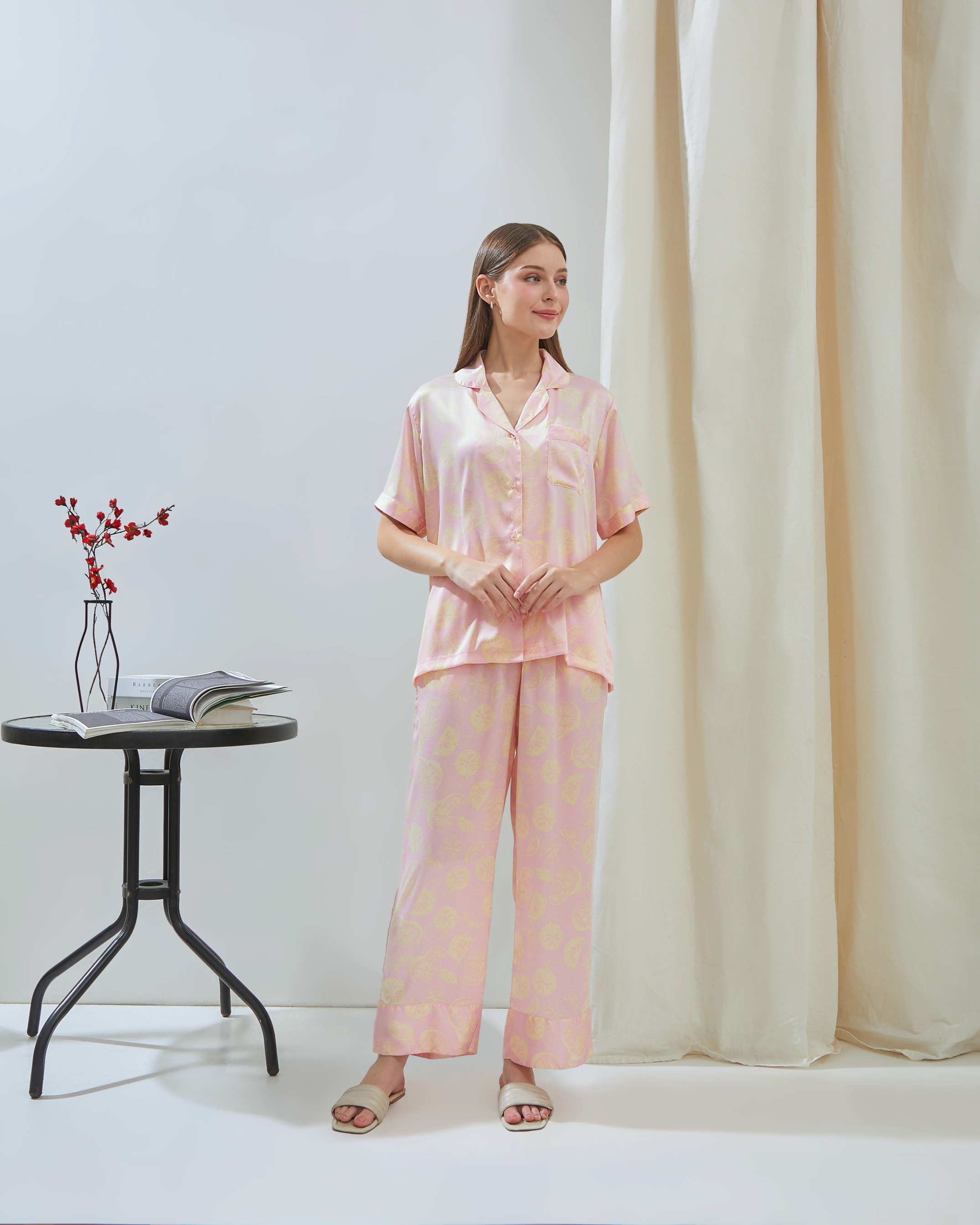 Emily Piyama Exclusive Silky Series Baju Pendek & Celana Panjang - DYD Label - One Set Bahan Silk