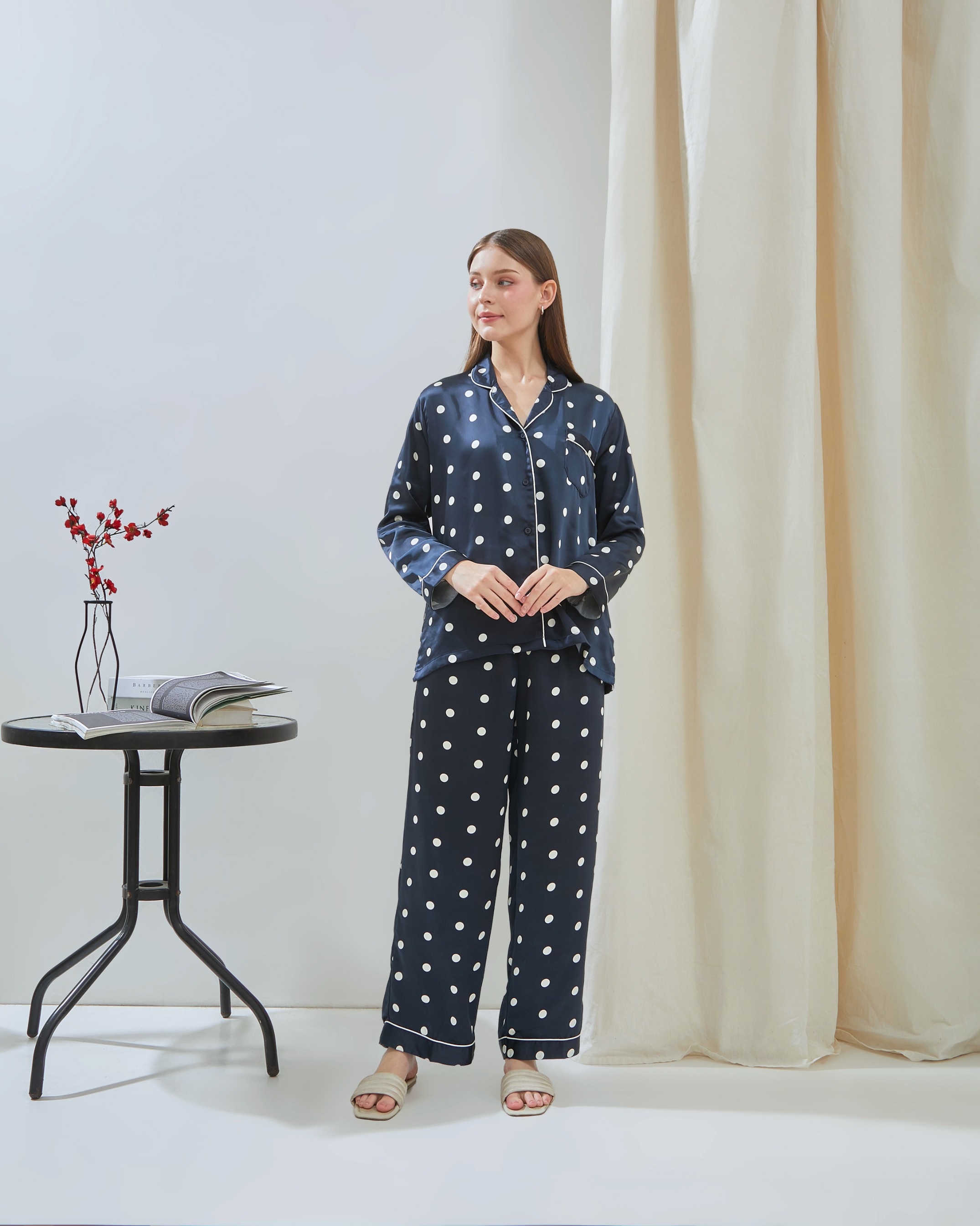 Emily Piyama Exclusive Silky Series Baju Panjang & Celana Panjang - DYD Label - One Set Bahan Silk