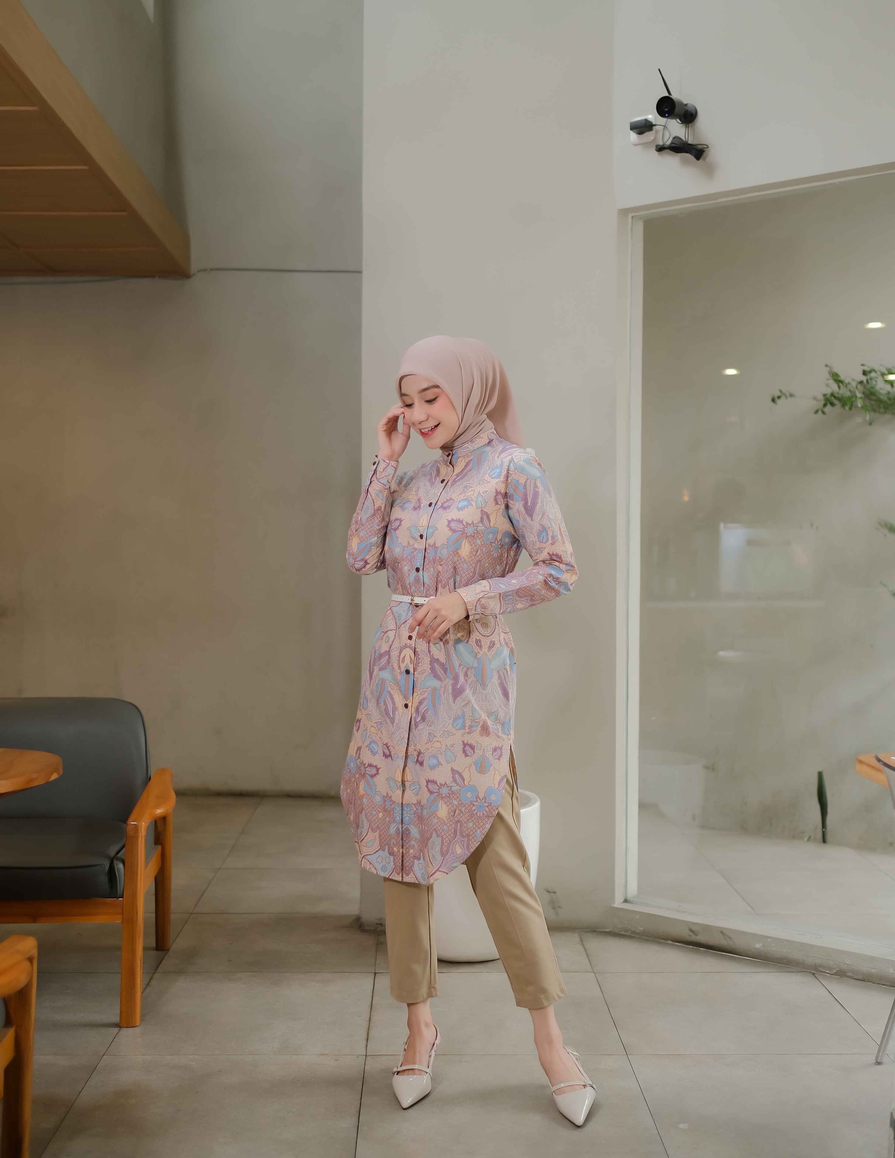 VELORA Long Blouse Woman