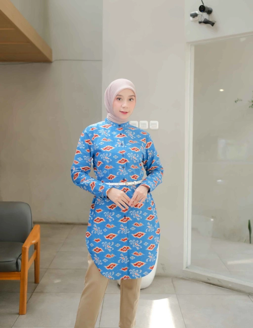 Image of LAVENA Long Blouse Woman