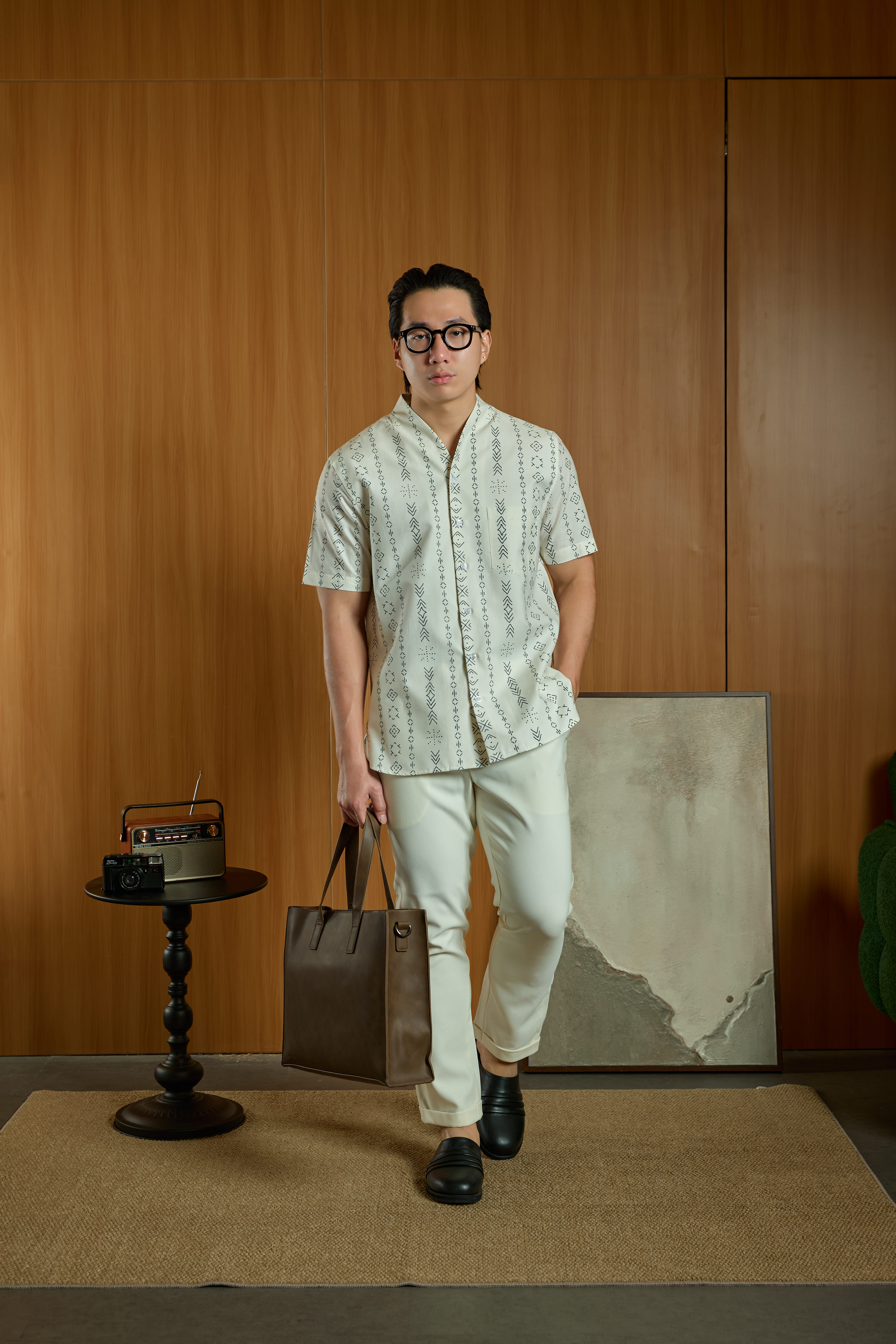 RAMEZAN V-STAND Short Sleeve