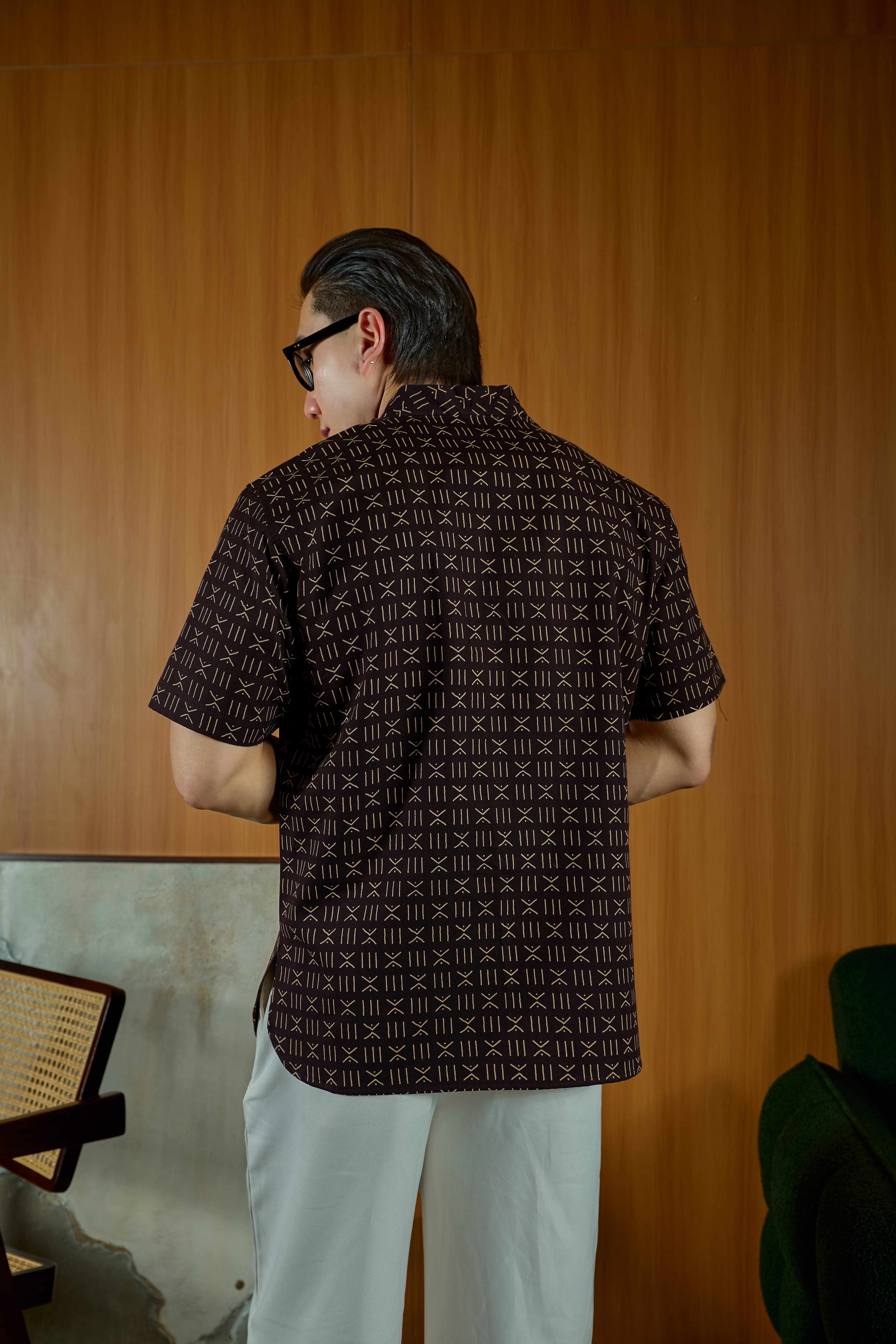 PRAVI V-STAND Short Sleeve