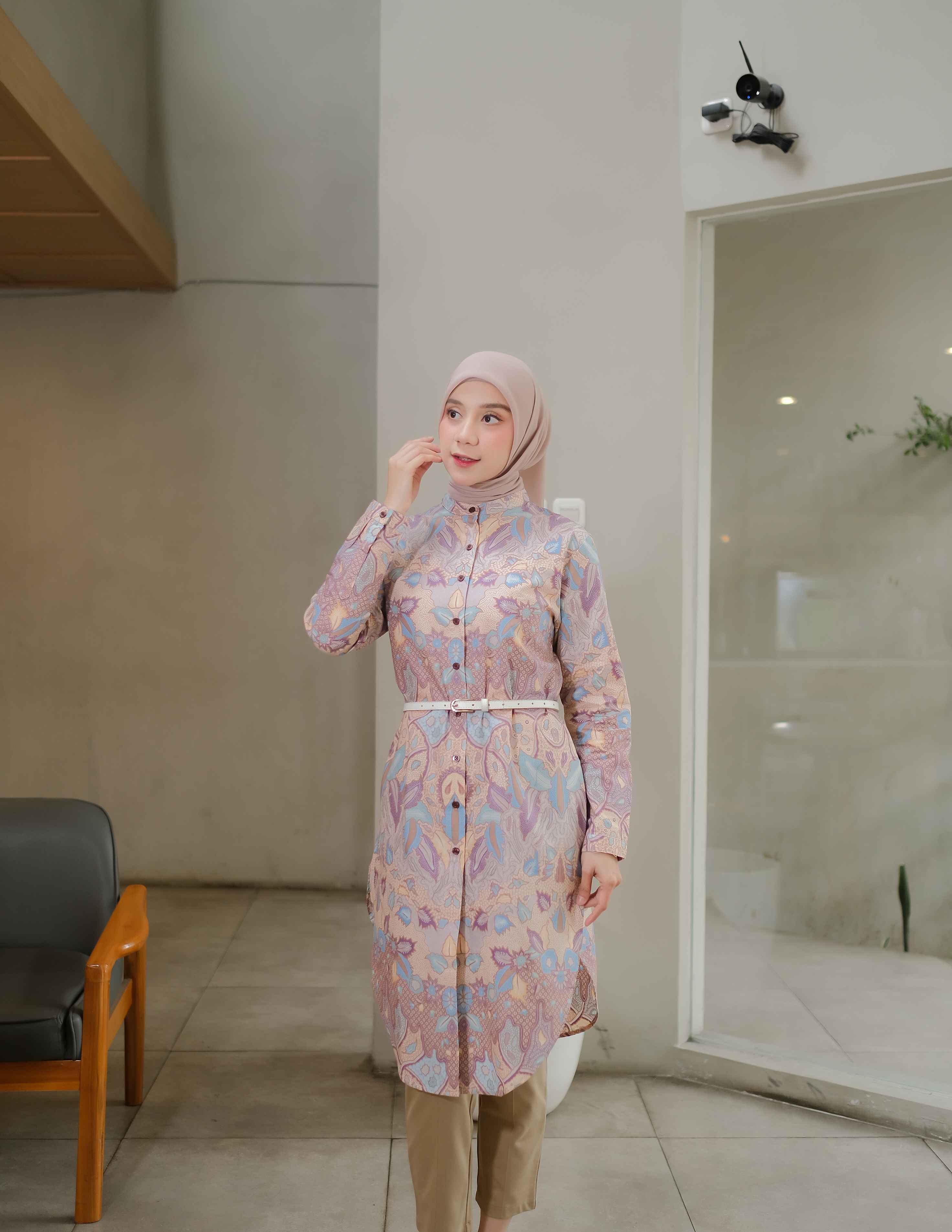VELORA Long Blouse Woman