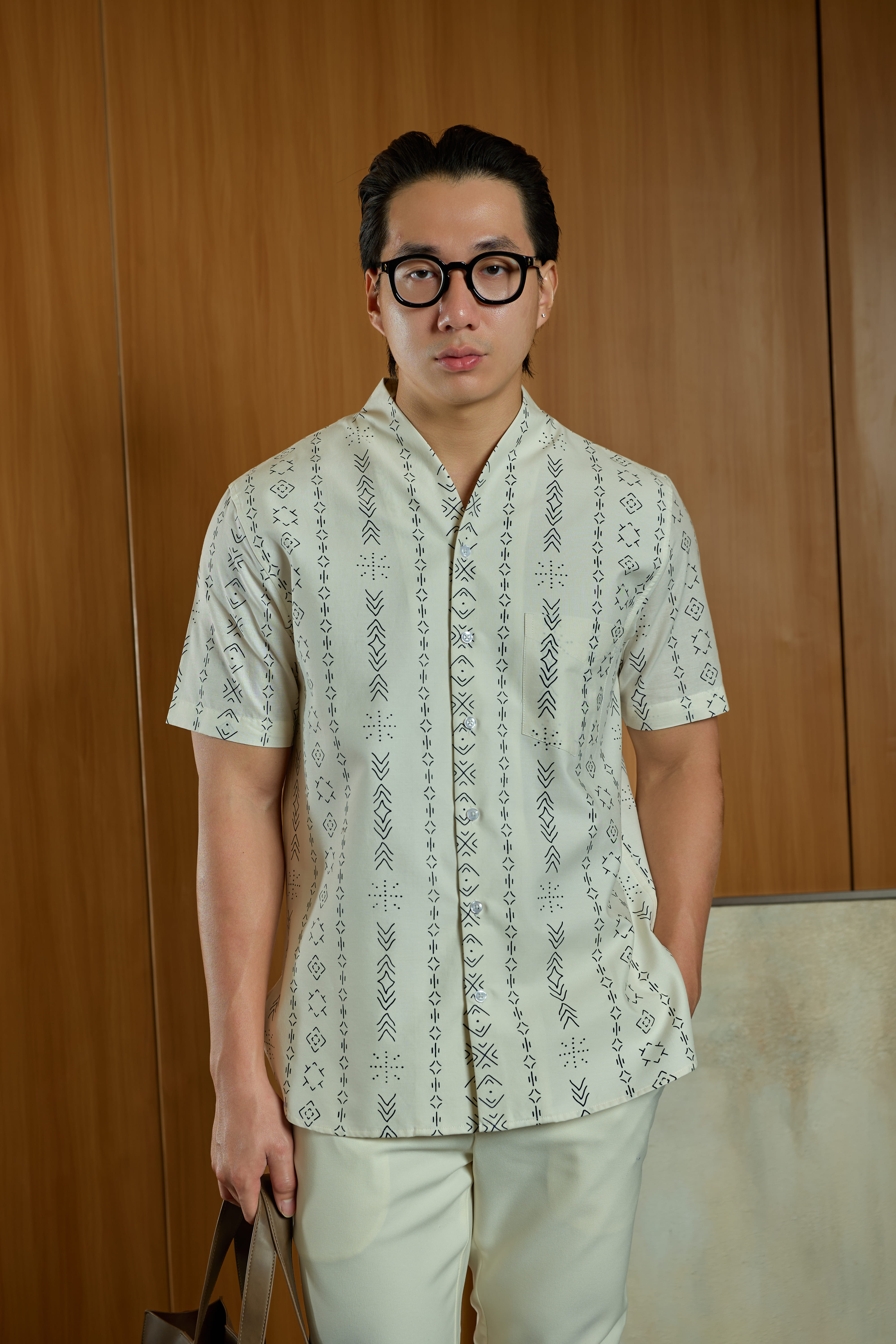 RAMEZAN V-STAND Short Sleeve