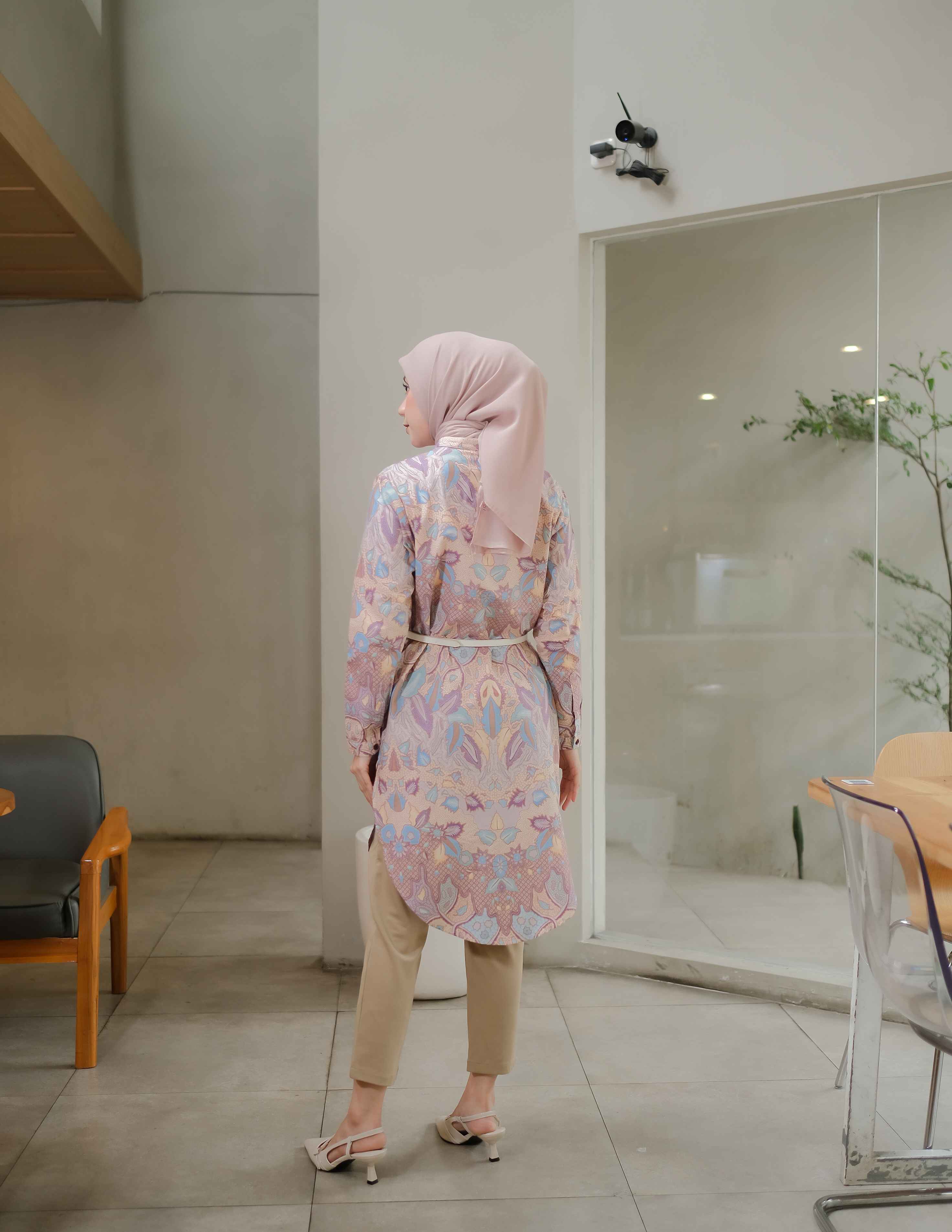 VELORA Long Blouse Woman