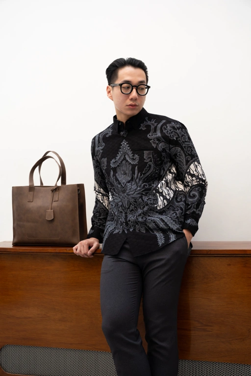 Image of NUSWANTARA Long Sleeve