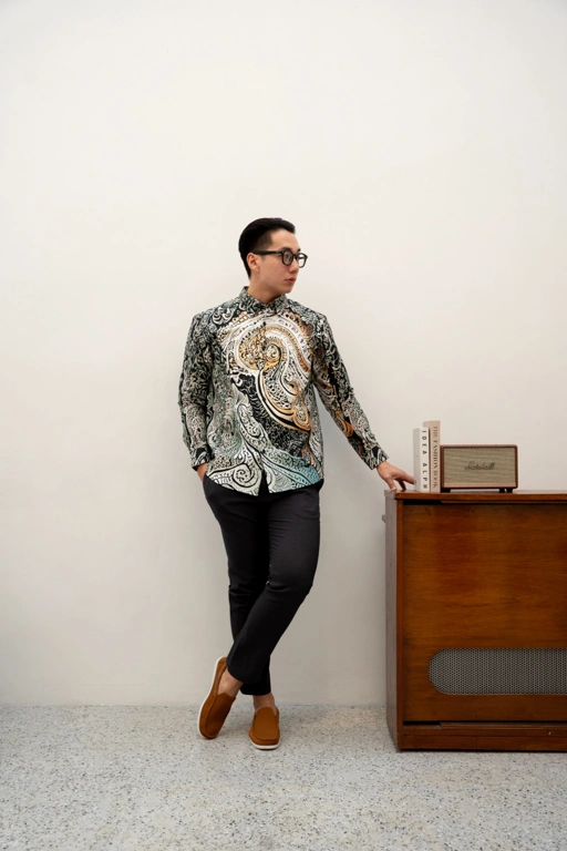 Image of ARYA LARRAS Long Sleeve